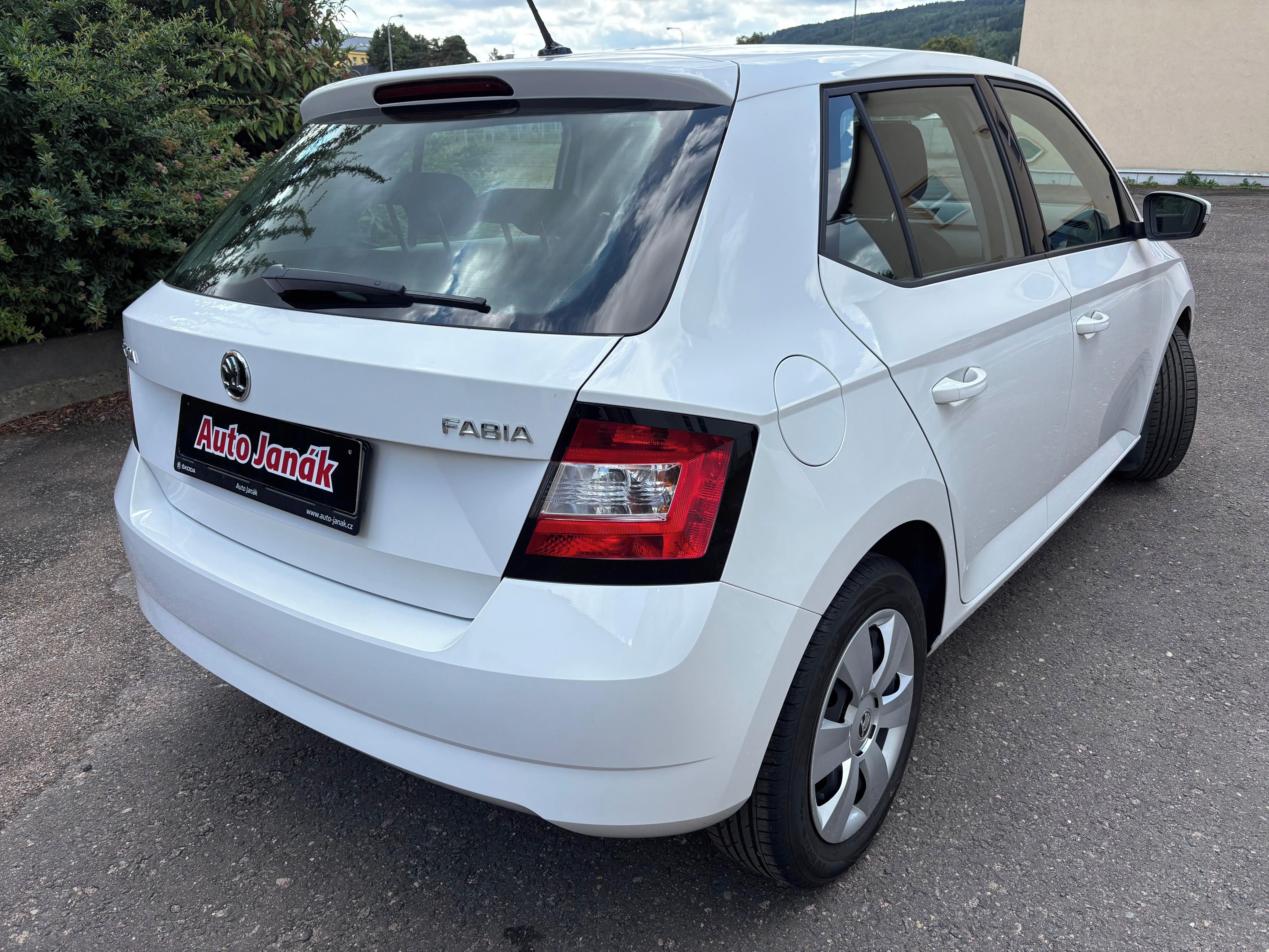 Škoda Fabia - fotka 6