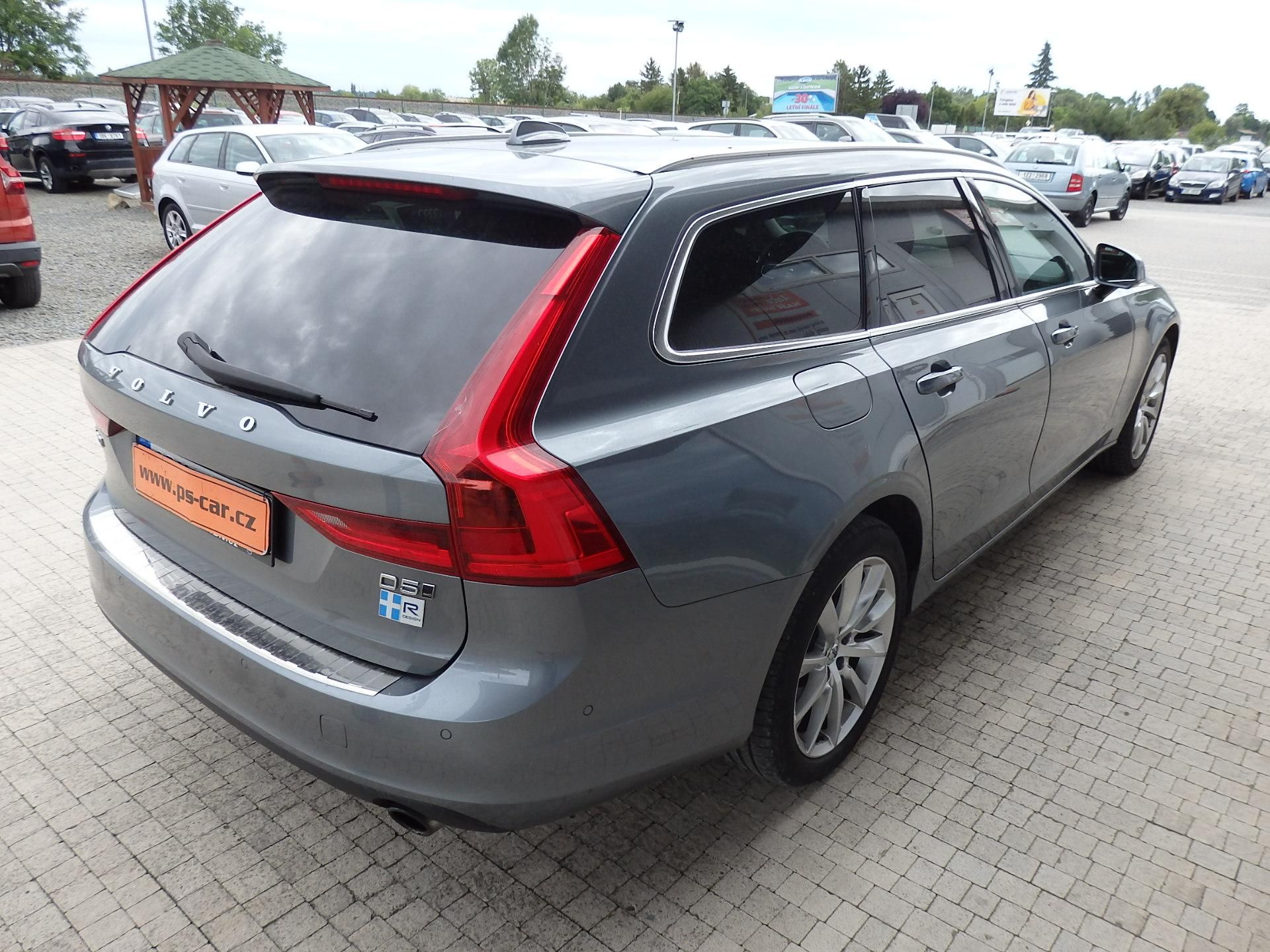 Volvo V90, 2.0 D5 AWD NAVIGACE - fotka 4