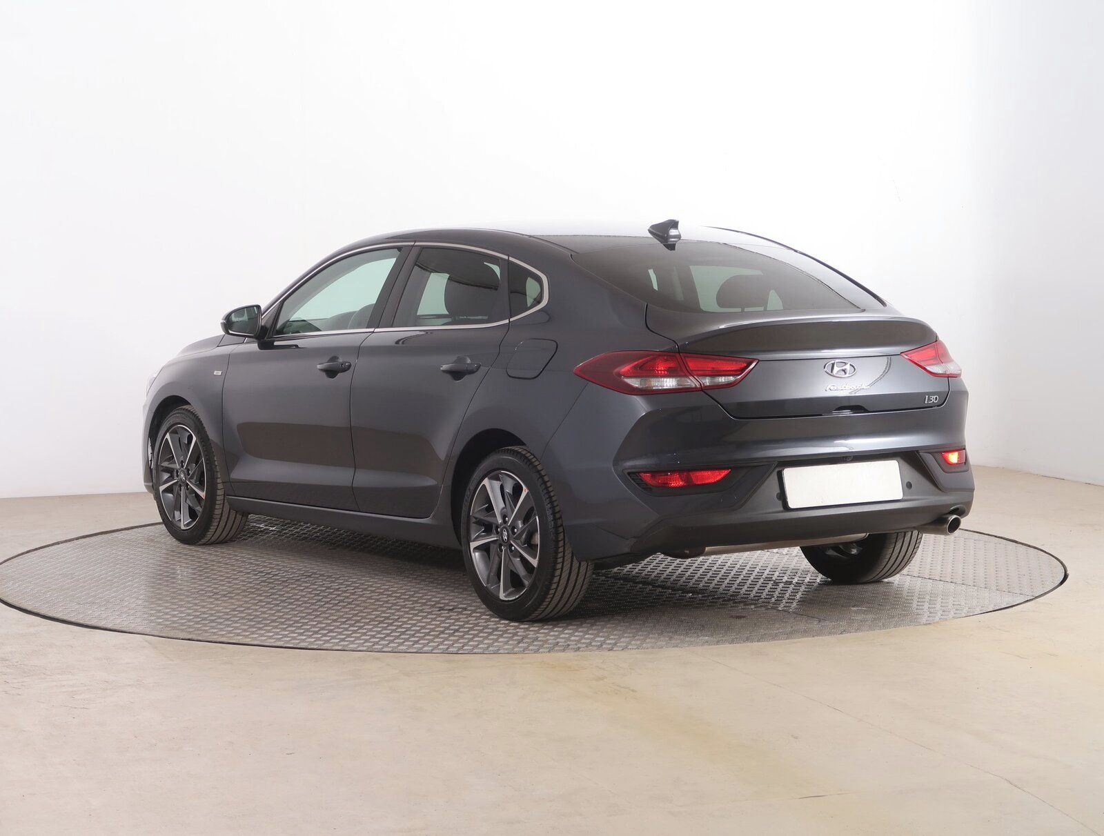 Hyundai i30, 1.5 T-GDI MHEV, Family - fotka 4