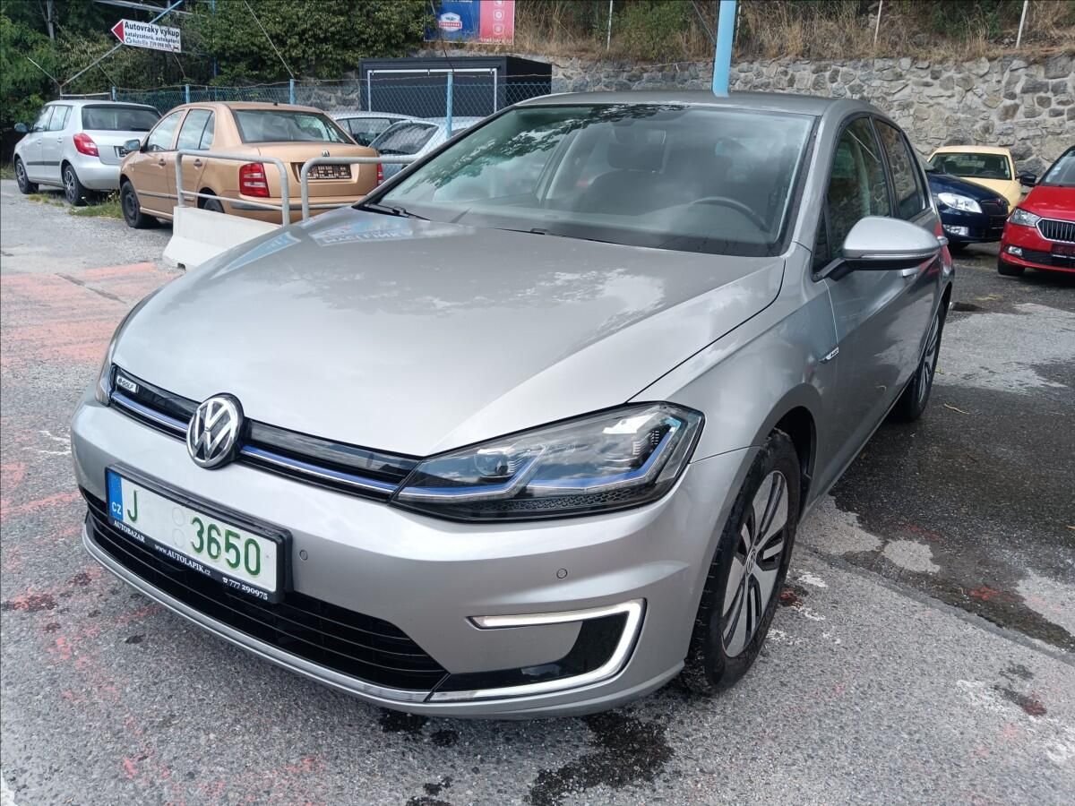 Volkswagen e-Golf, 0,0 VII  electric drive - fotka 3