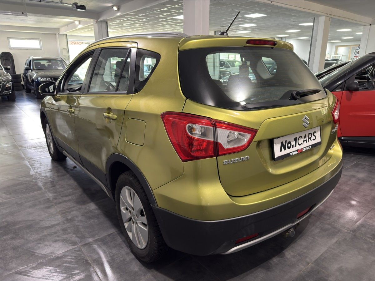 Suzuki SX4 S-Cross, 1,6   VVTi 4X4 KEY-LESS VÝHŘEV - fotka 4
