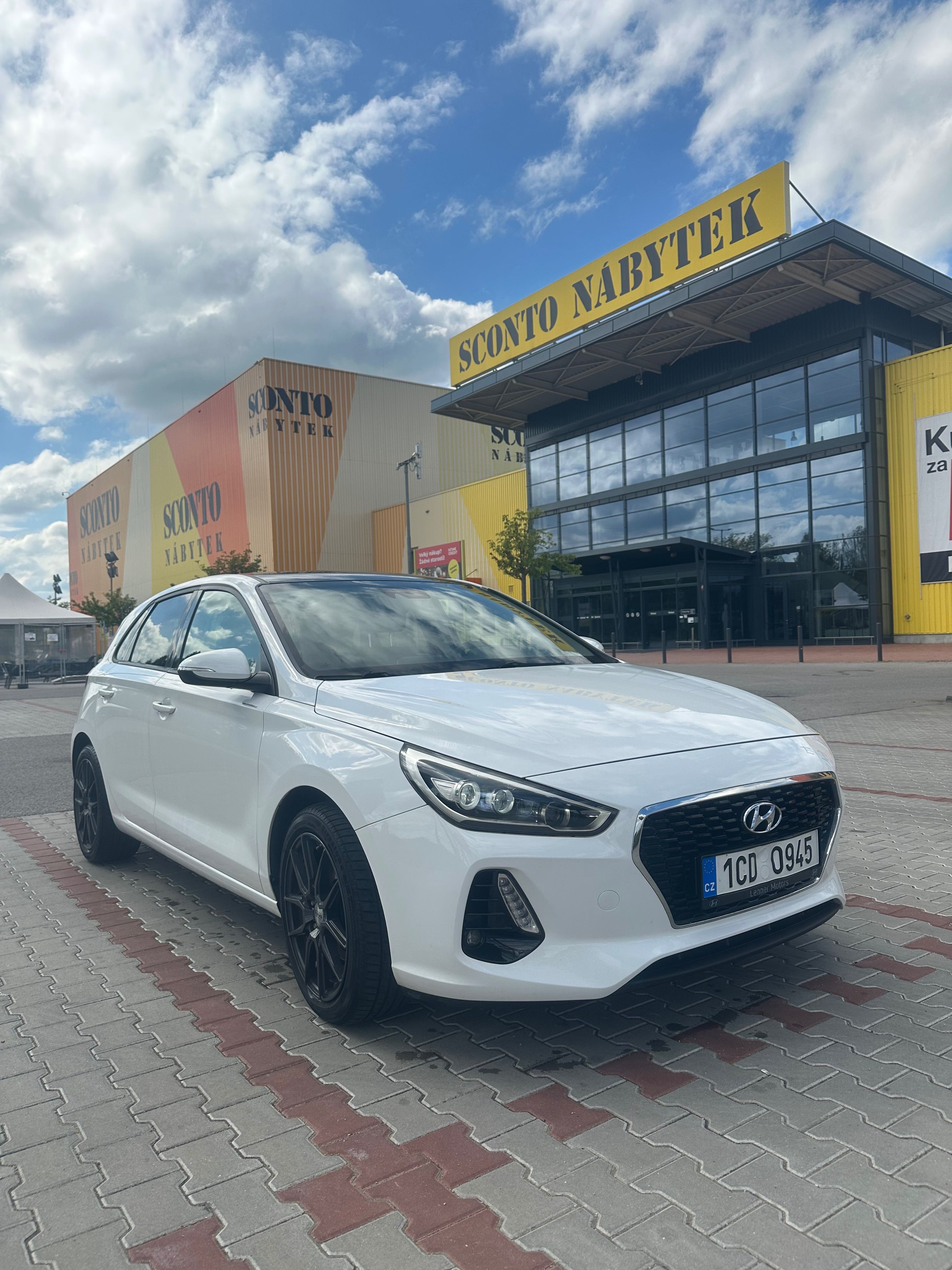 Hyundai i30, 1.6 crdi 81kw - fotka 2