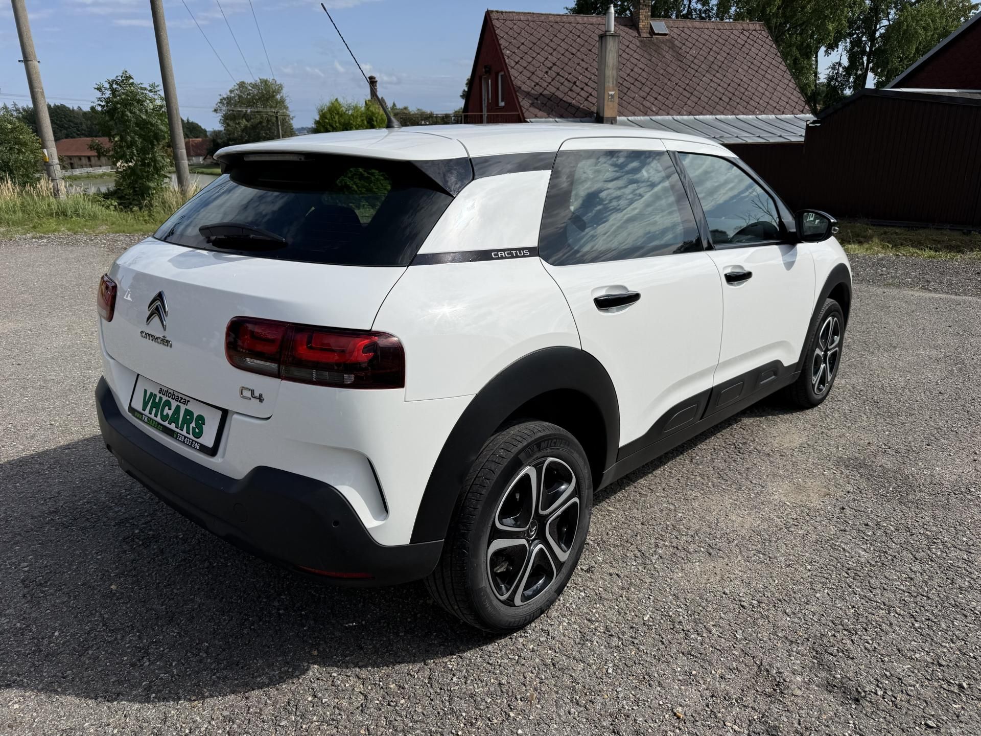 Citroën C4 Cactus, 1,5HDI 75 kW - fotka 4