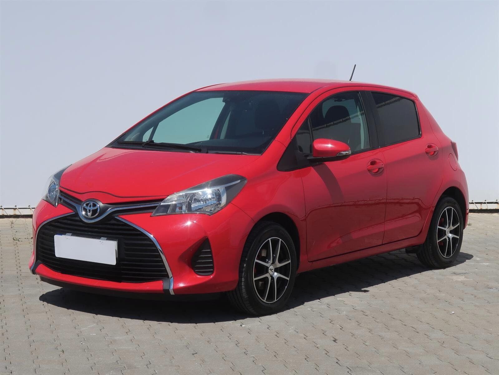 Toyota Yaris, 1.33 Dual VVT-i, Serv.kniha - fotka 2