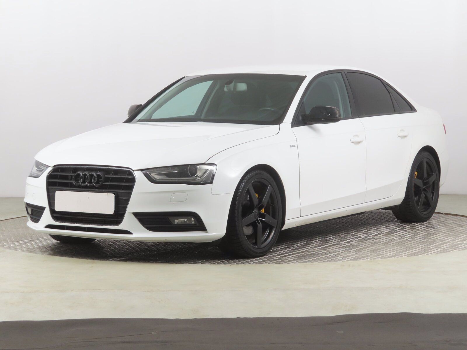 Audi A4, 2.0 TDI, Automat - fotka 2