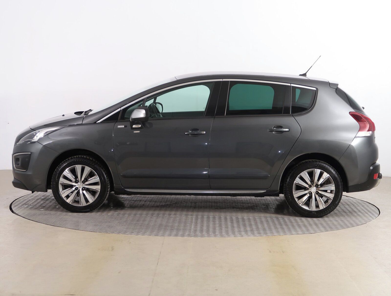 Peugeot 3008, 1.6 BlueHDi, Automat - fotka 3