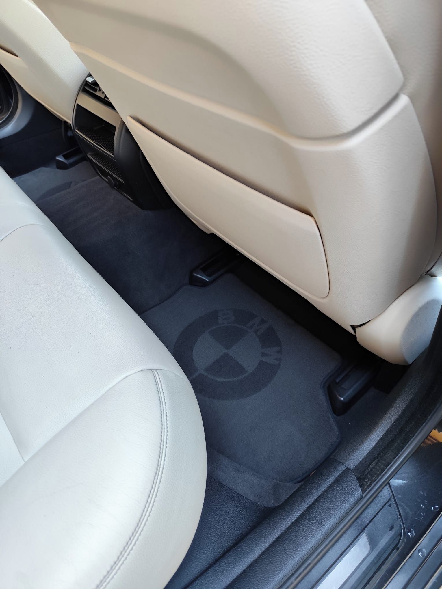 BMW Řada 5, 530d xdrive, 190 kW - fotka 5