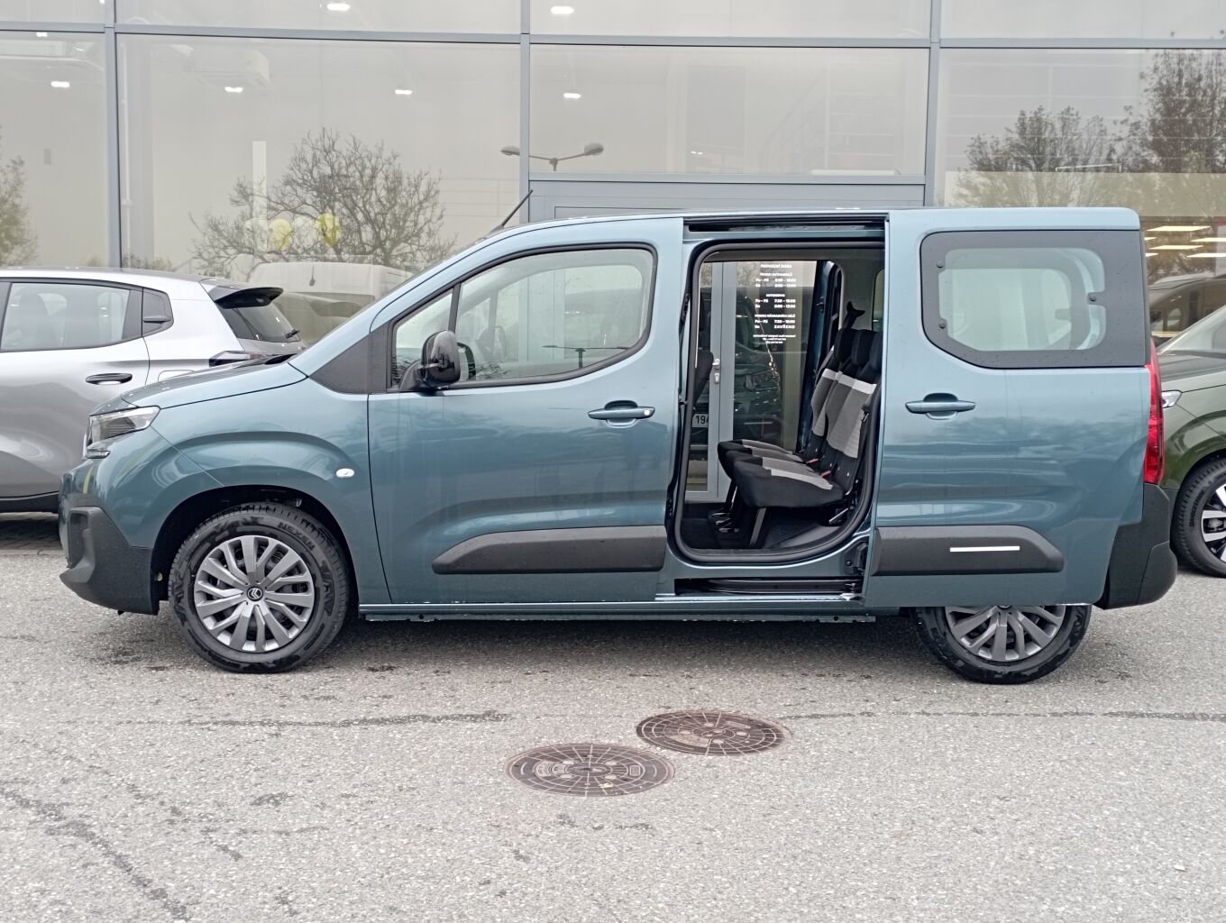 Citroën Berlingo, PLUS 1.5 BlueHDi 100 S&S MAN6 - fotka 3