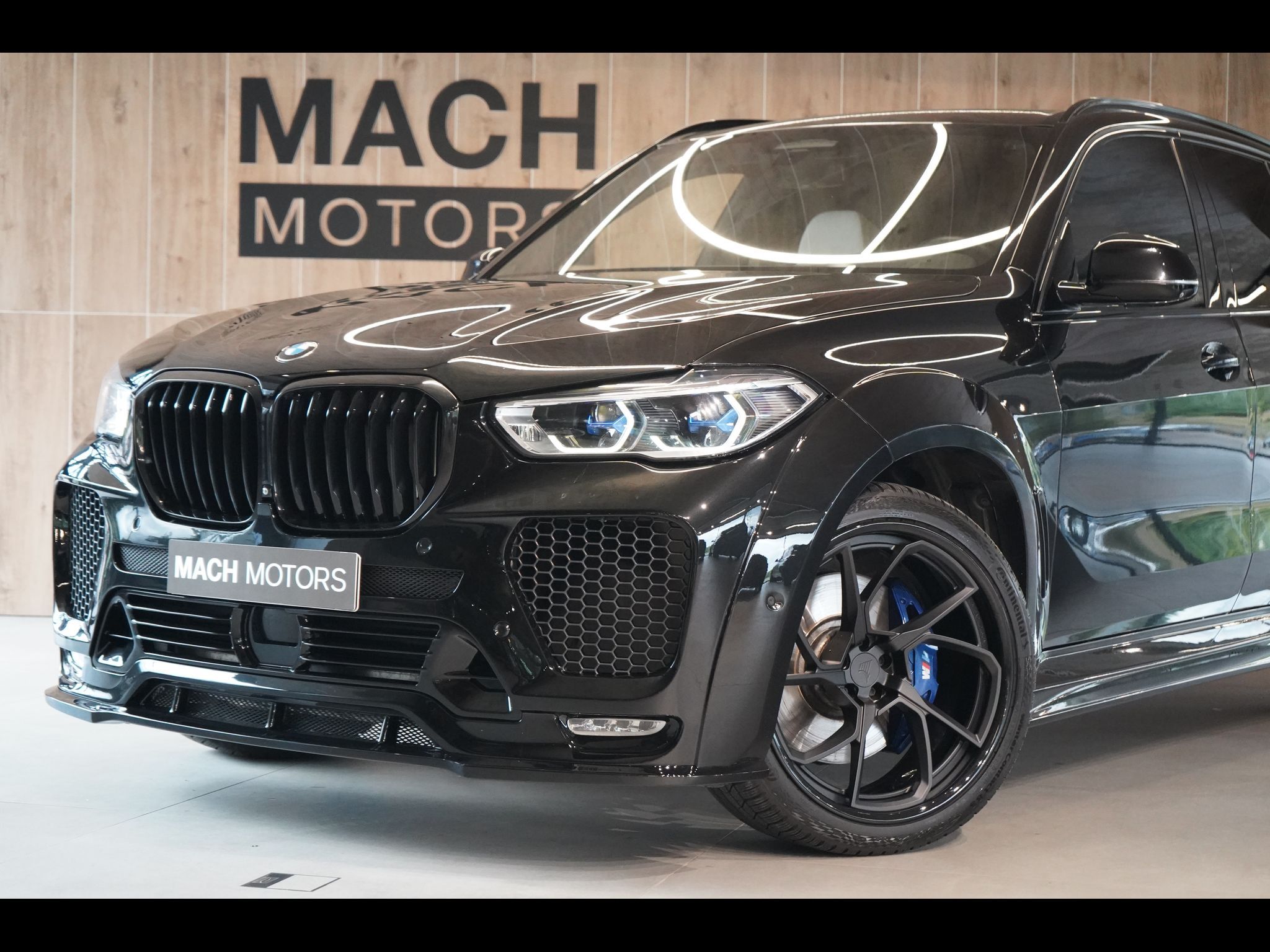 BMW X5, M50d xDrive, Renegade Widebody - fotka 2