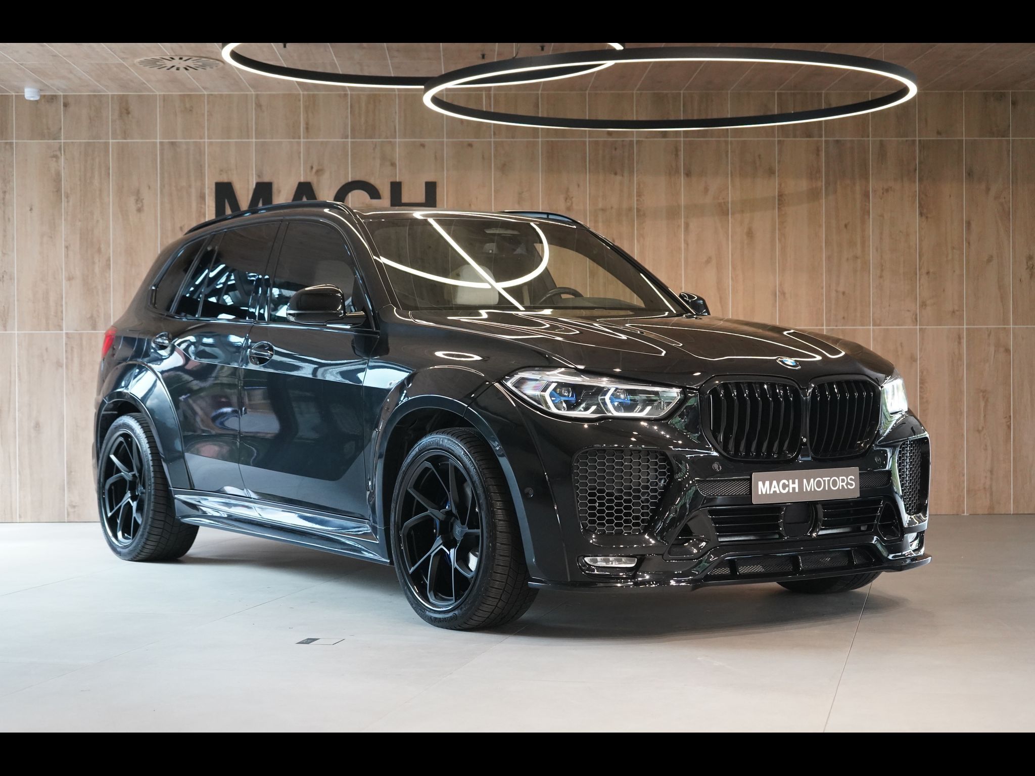 BMW X5, M50d xDrive, Renegade Widebody - fotka 4