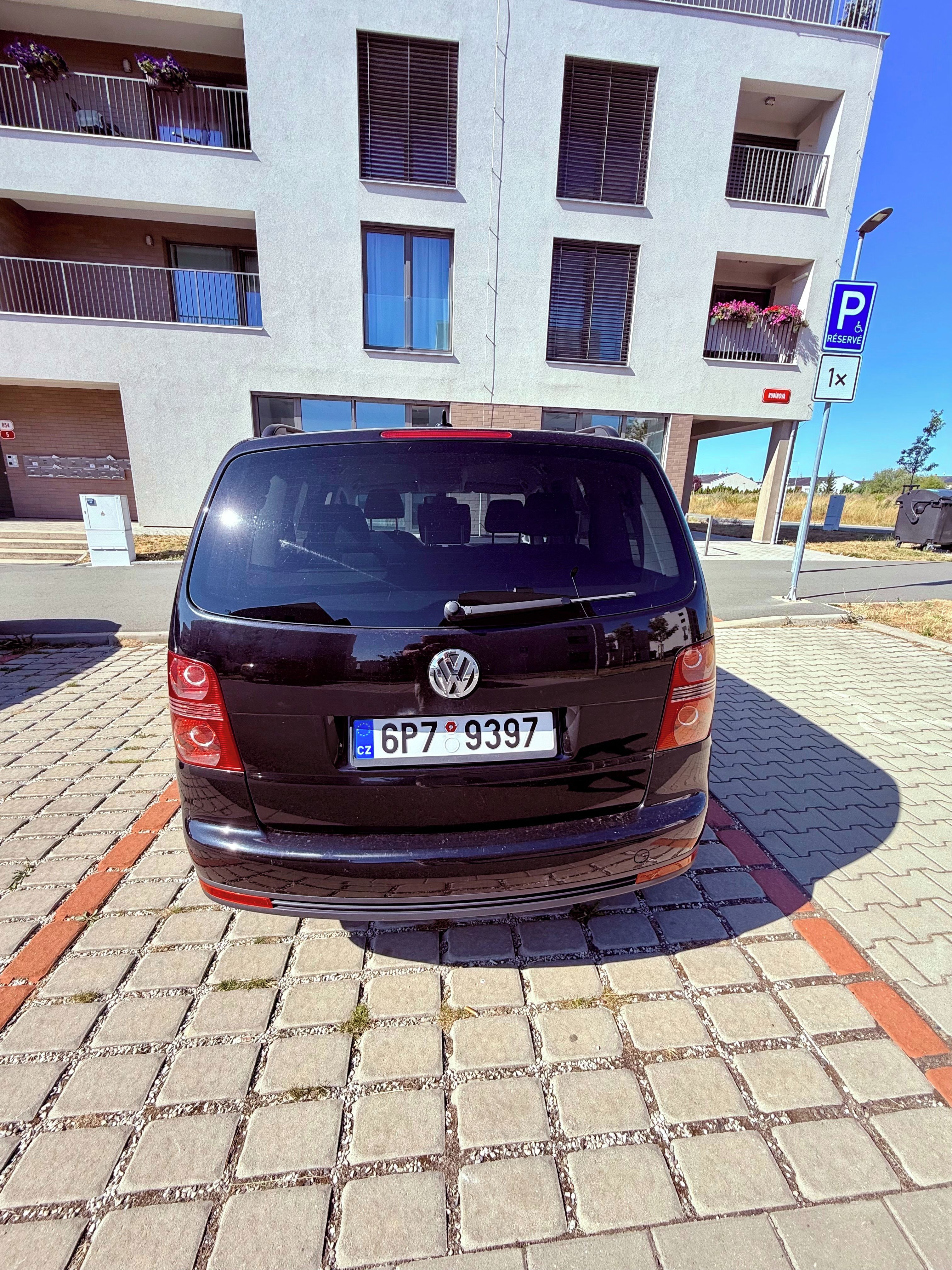 Volkswagen Touran, 2.0 TDI, STK 07/2028 - fotka 3