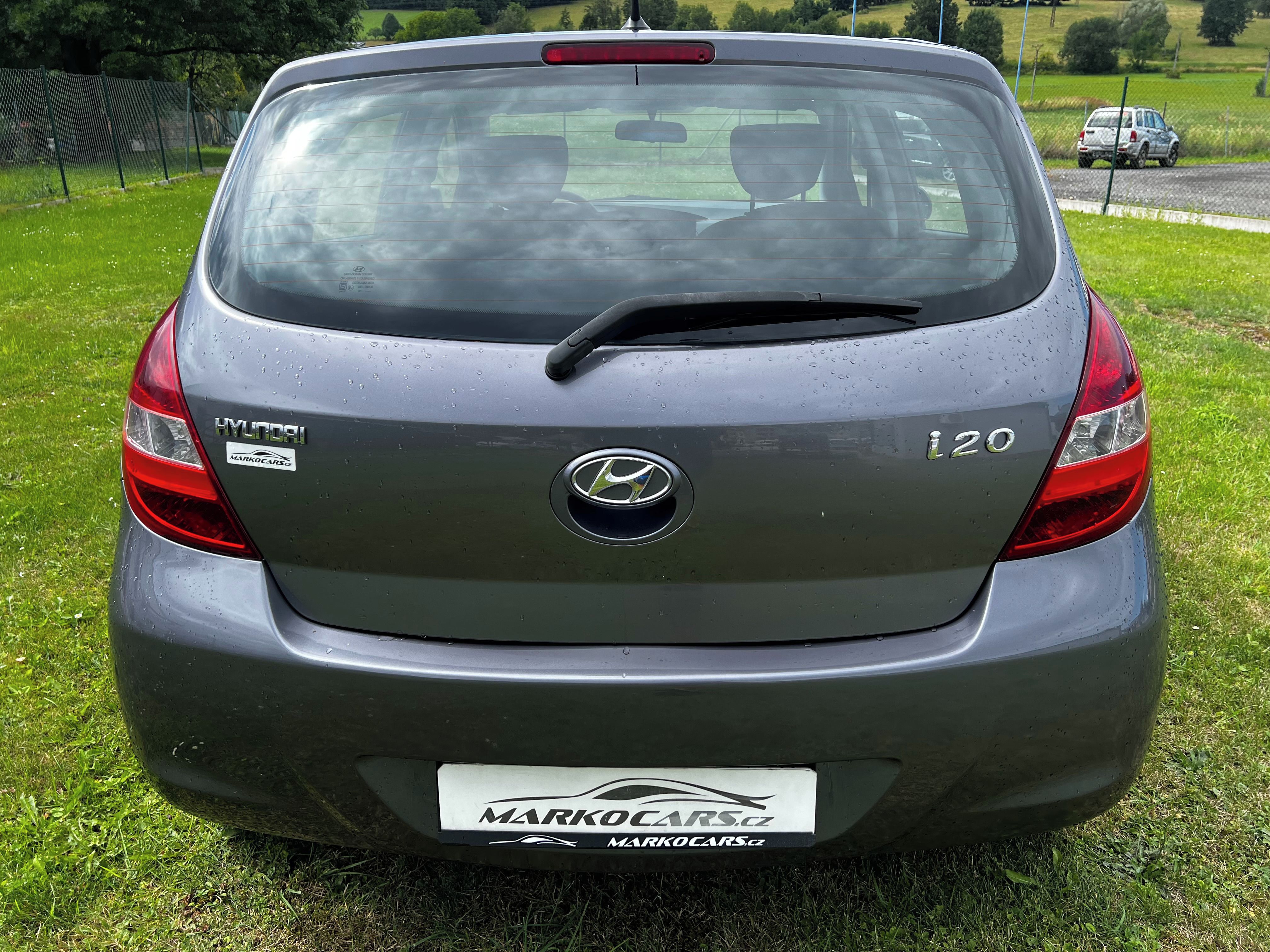 Hyundai i20, 1.3i KLIMA NÍZKÝ NÁJEZD - fotka 6