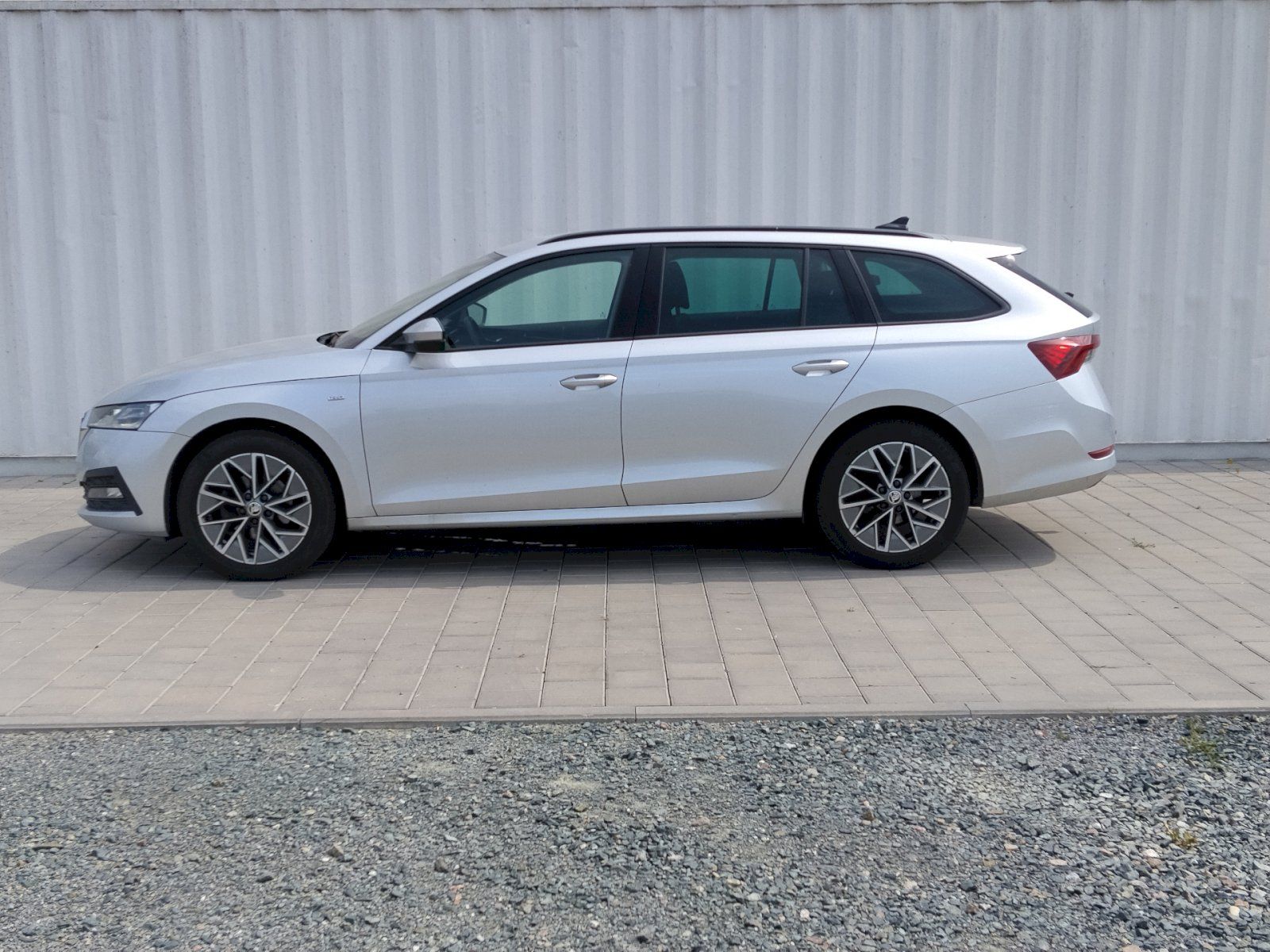 Škoda Octavia, 110kW Ambiente nezávislé topen - fotka 3