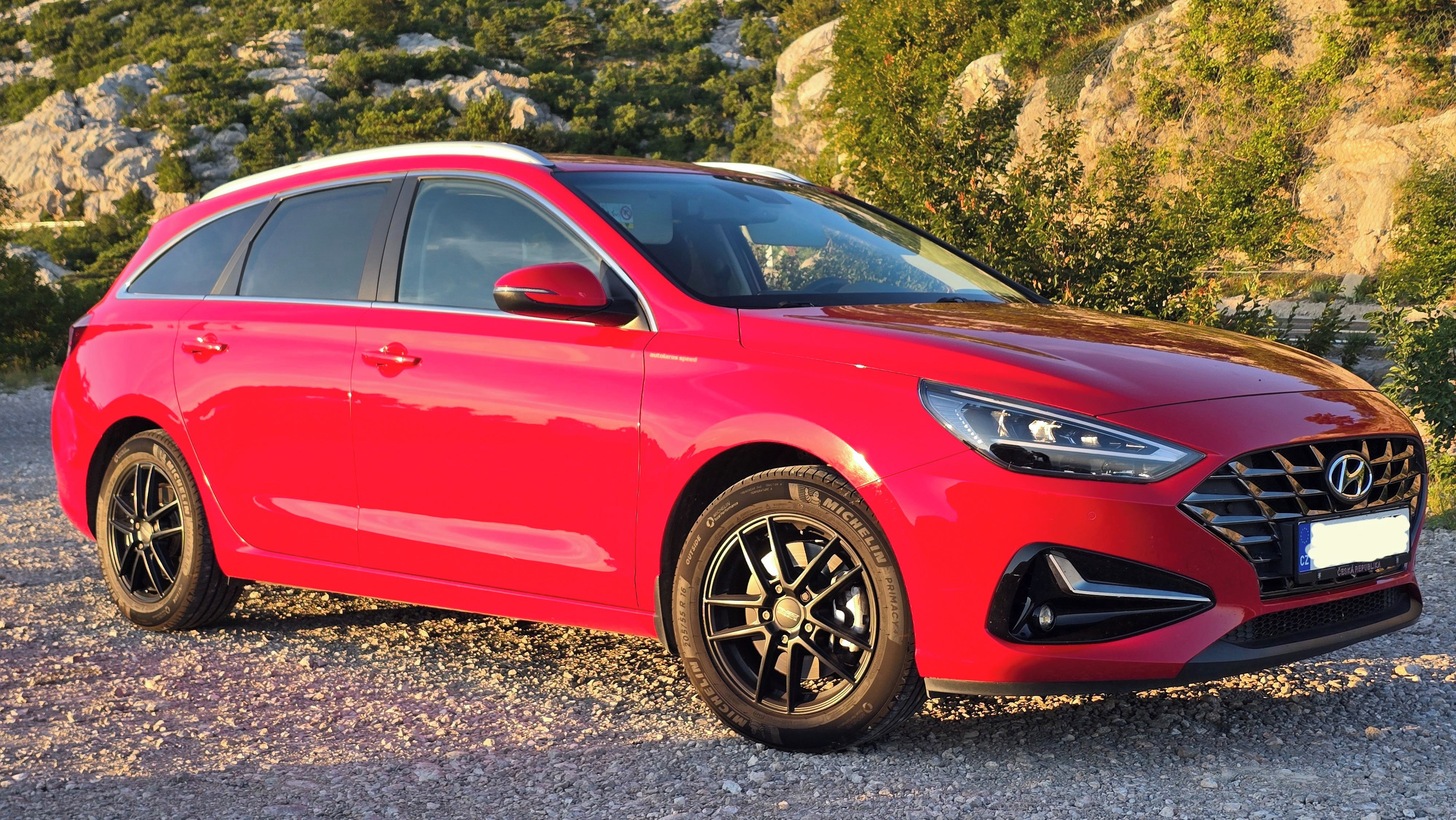 Hyundai i30, 1.5 DPI, po nekuřákovi, - fotka 3