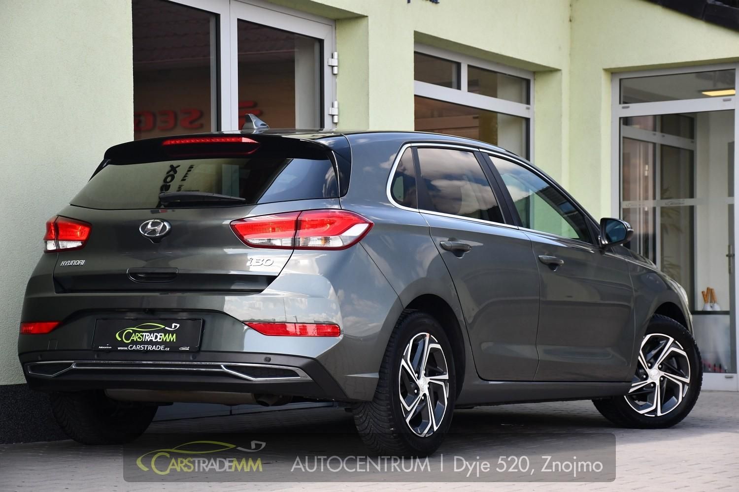 Hyundai i30, 1.0T-GDi FAMILY SMART DCT NAVI - fotka 5
