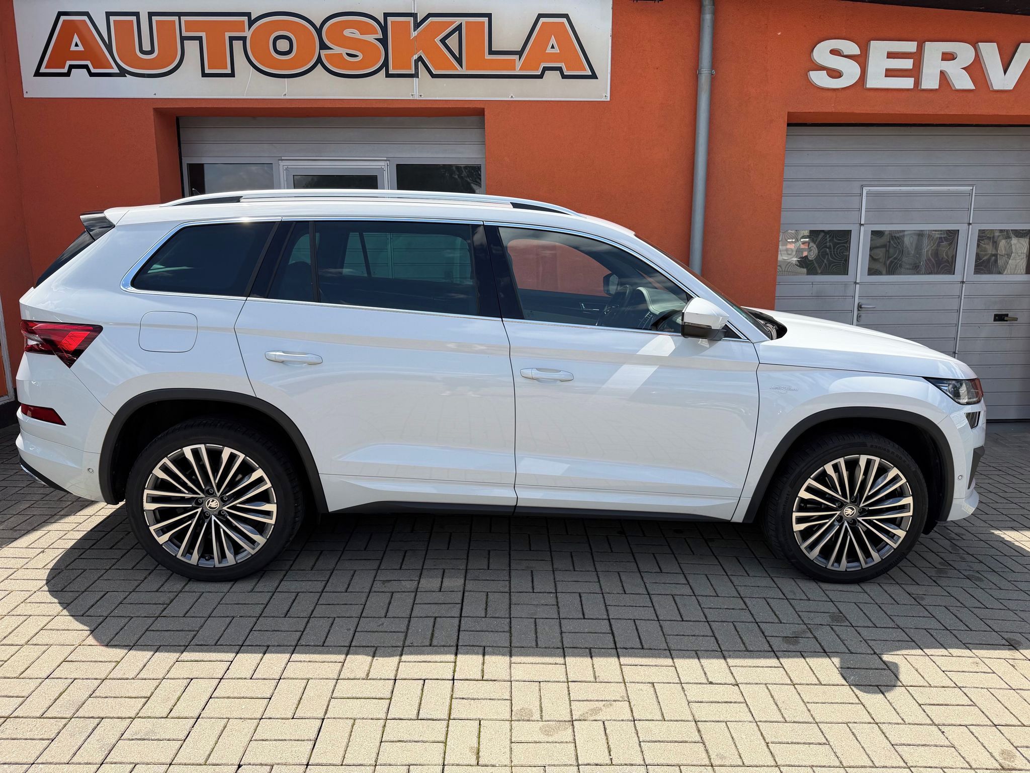 Škoda Kodiaq, 2.0 TSI DSG 4x4 Laurin & Kleme - fotka 4