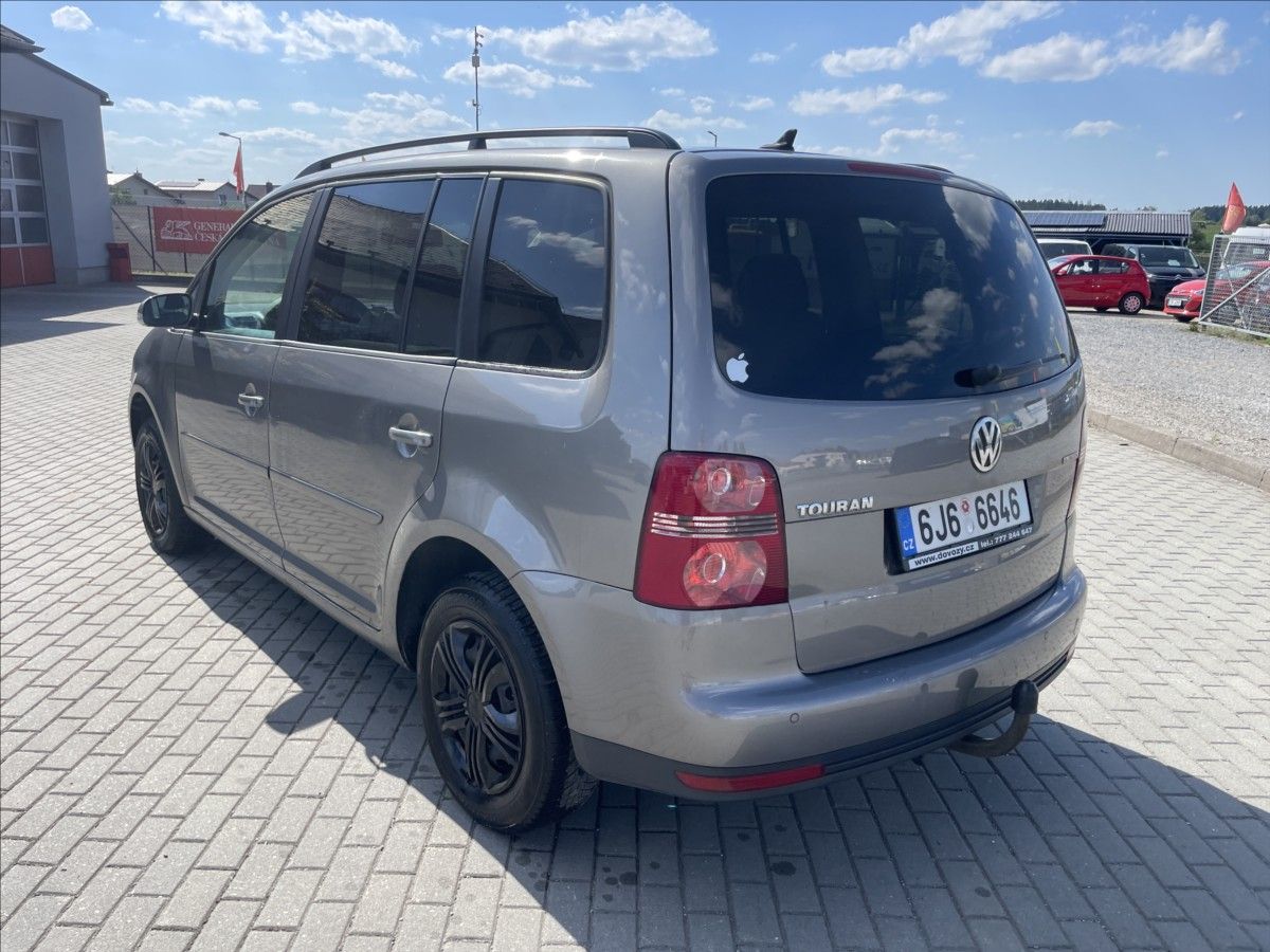 Volkswagen Touran, 1,9 TDi 77kw 6rychlostí Klimat - fotka 3