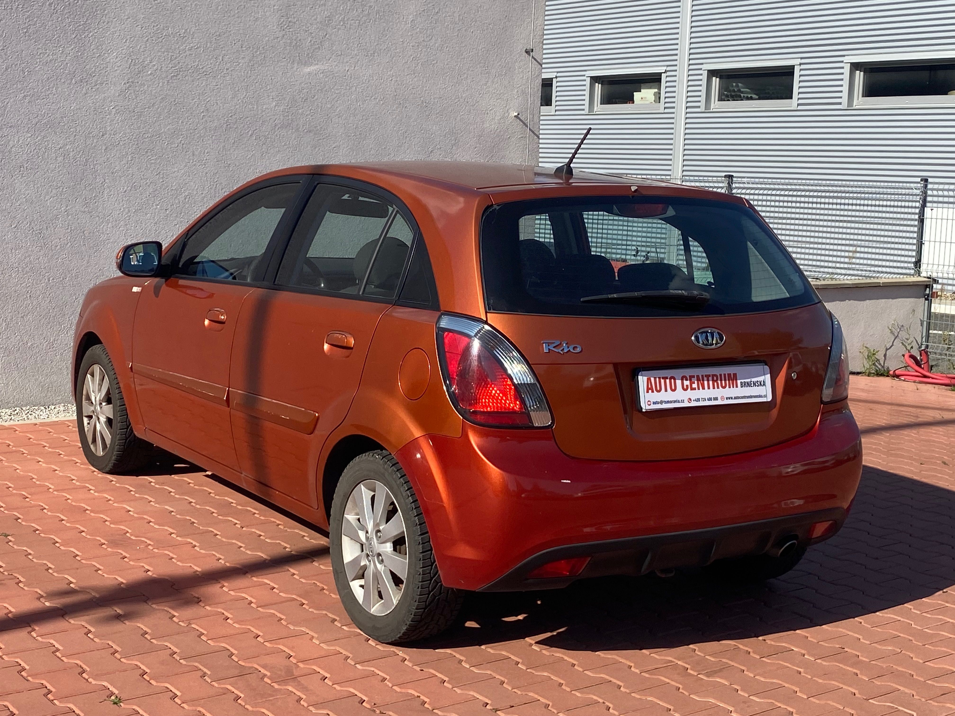 Kia Rio, KIA RIO BENZIN MANUÁL , KLIMA - fotka 3