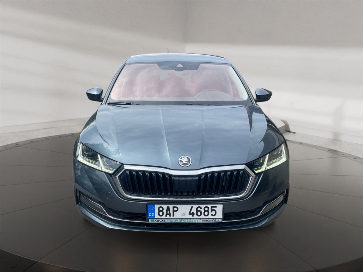 Škoda Octavia, 2,0 TDI Style DSG - fotka 2