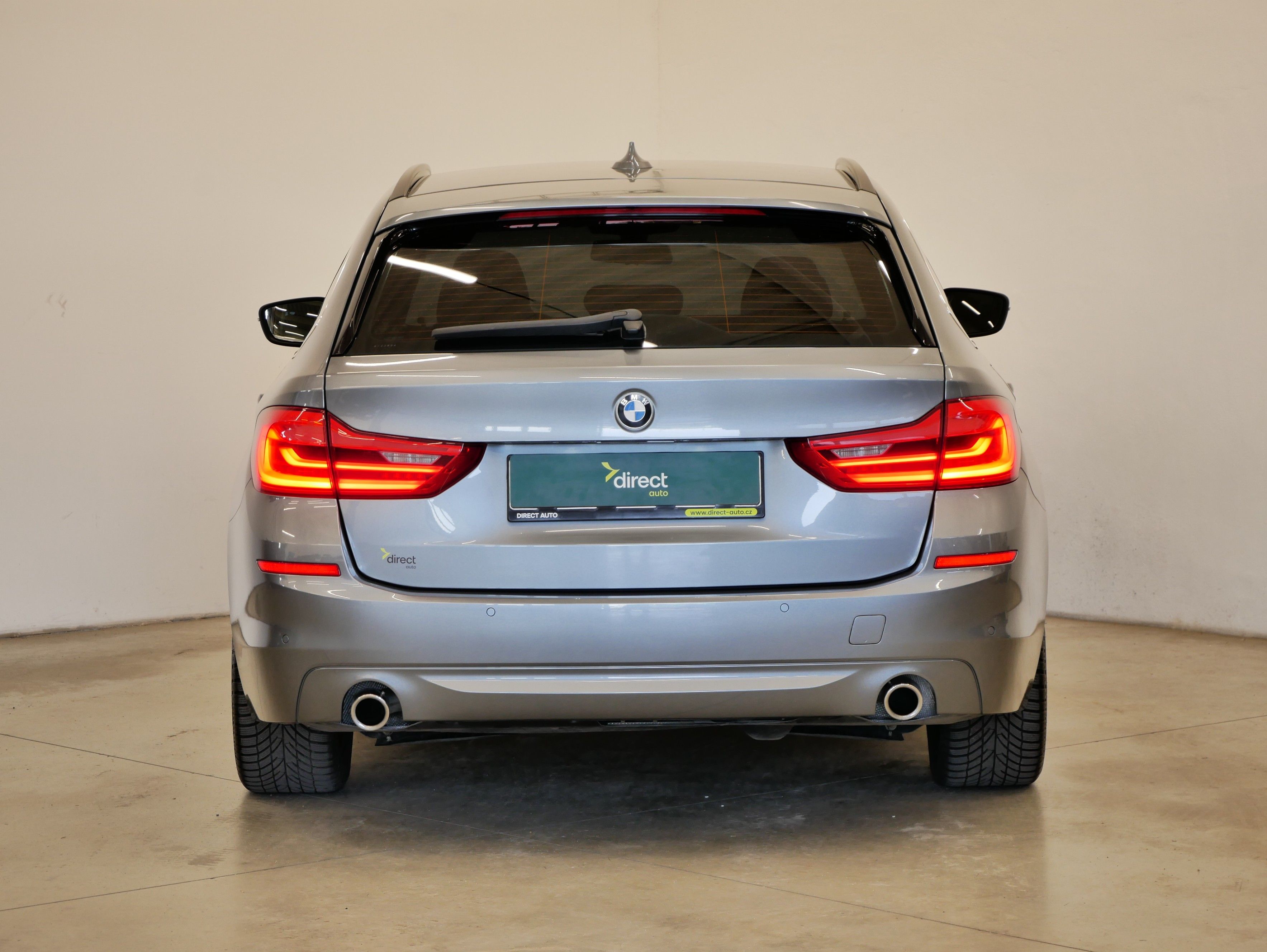 BMW Řada 5, 520d 140 kW Touring - fotka 6
