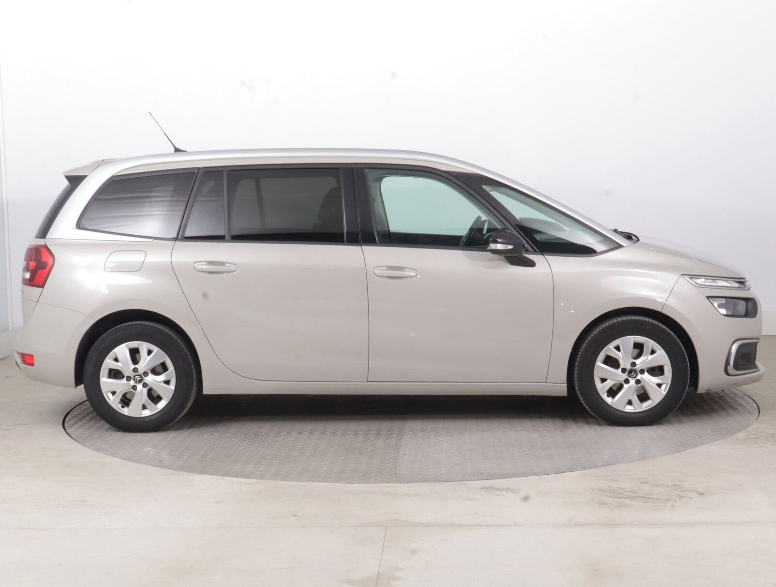 Citroën Grand C4 SpaceTourer, 1.2 T, 7 míst, Serv.kniha - fotka 6