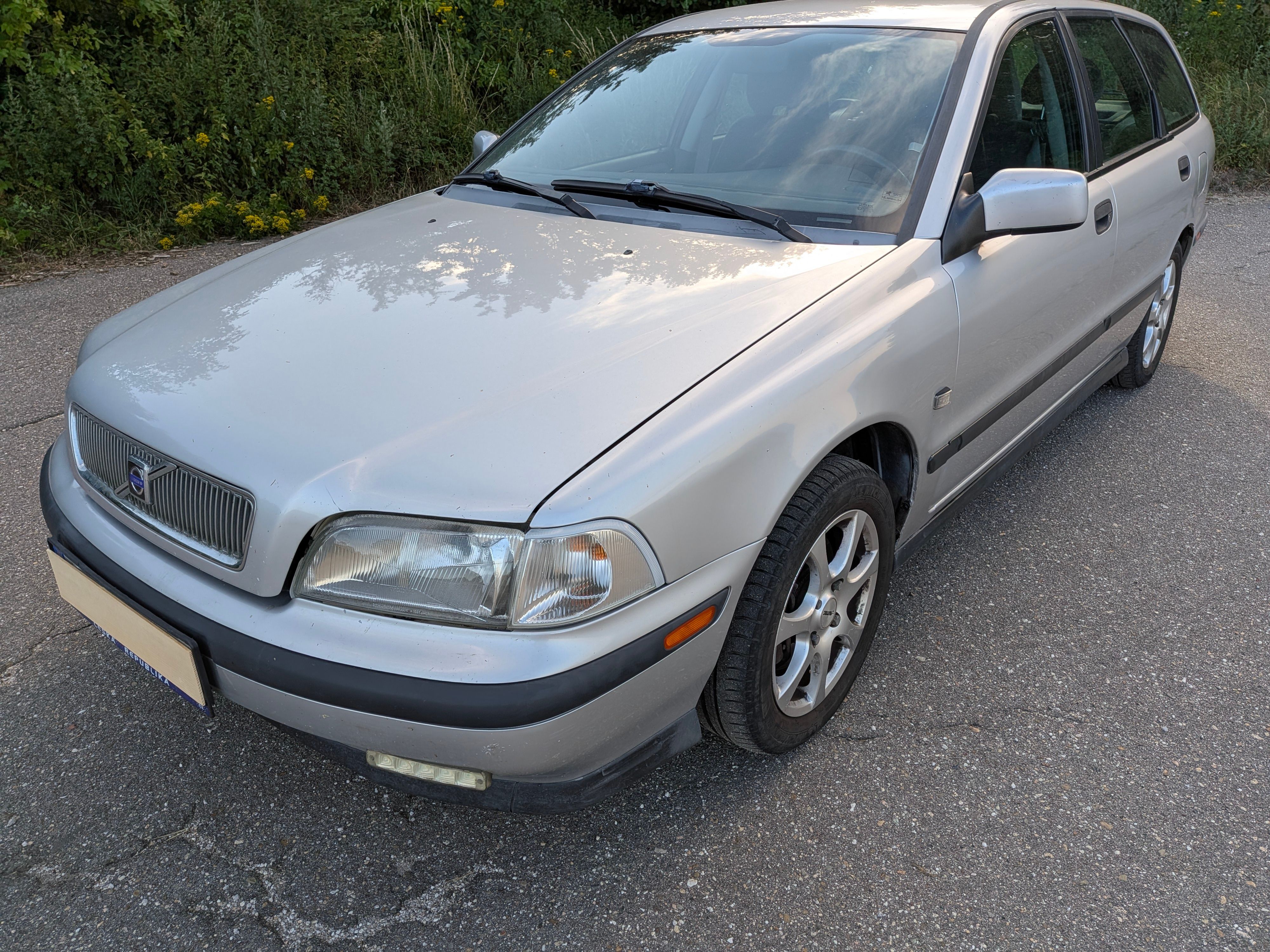 Volvo V40, Volvo V40 benzín LPG