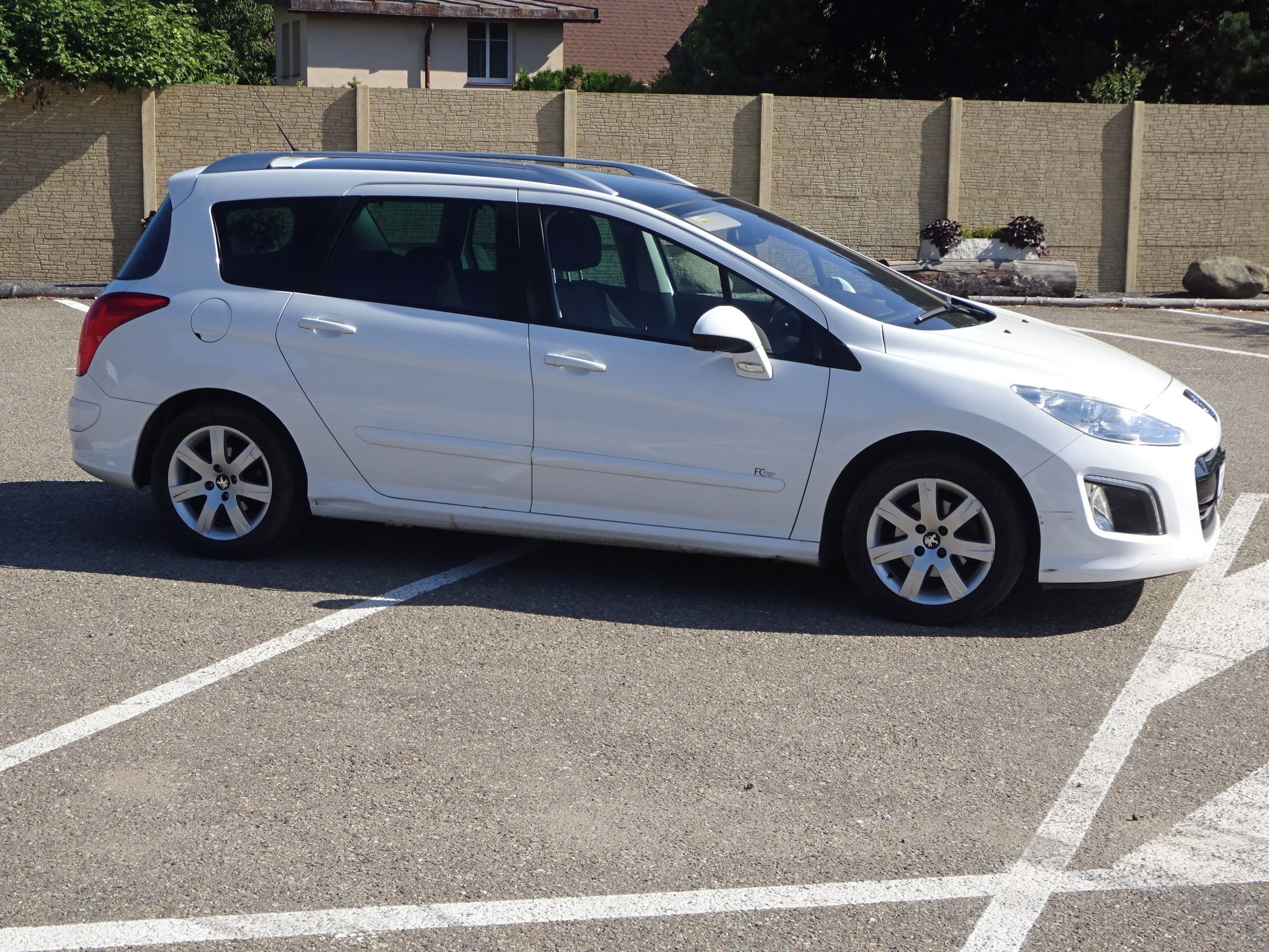 Peugeot 308, 1.6 VVTi 1.MAJITEL - fotka 2