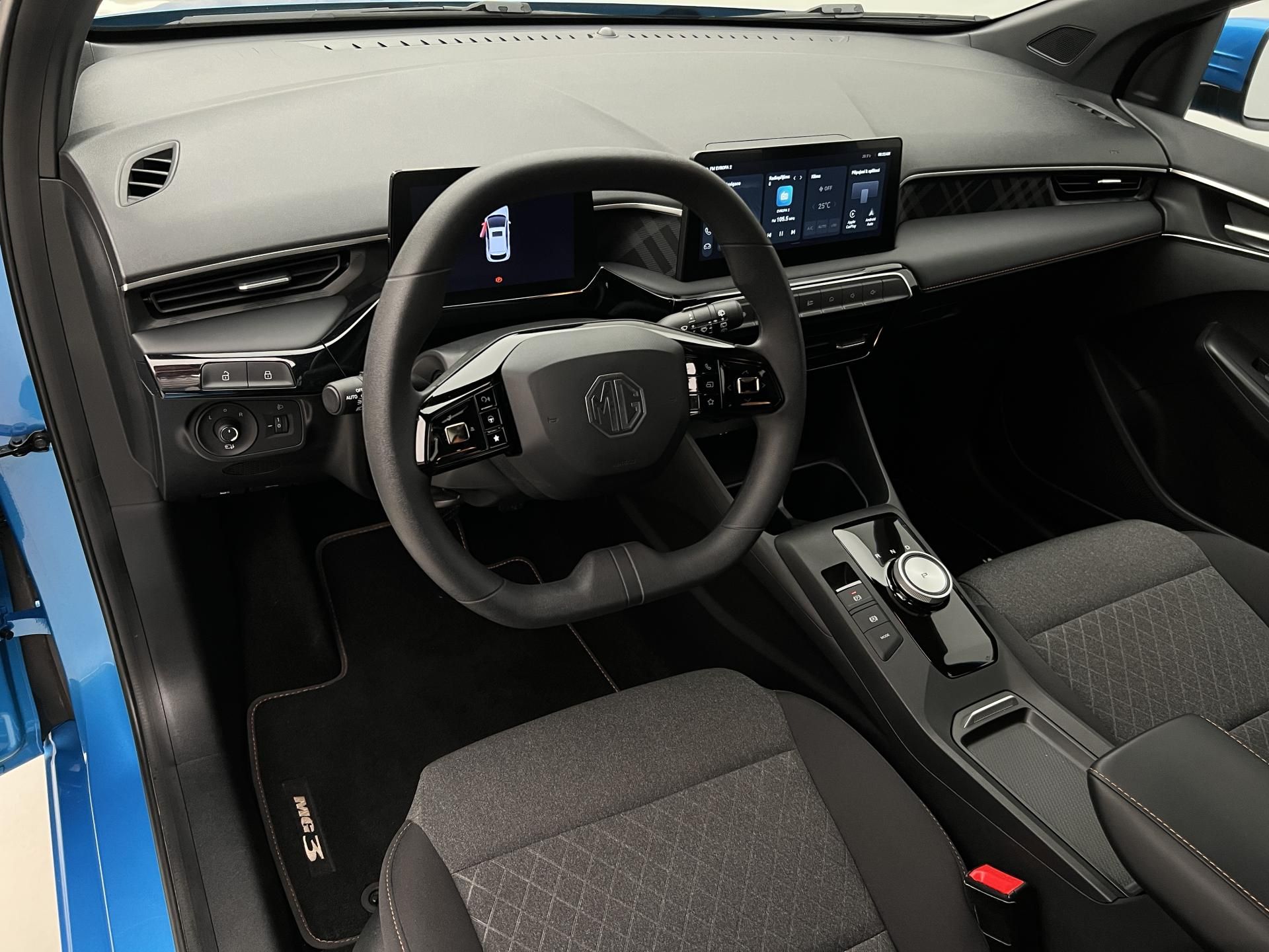 MG MG3, 1.5 EMOTION Hybrid+ AUT CZ - fotka 4