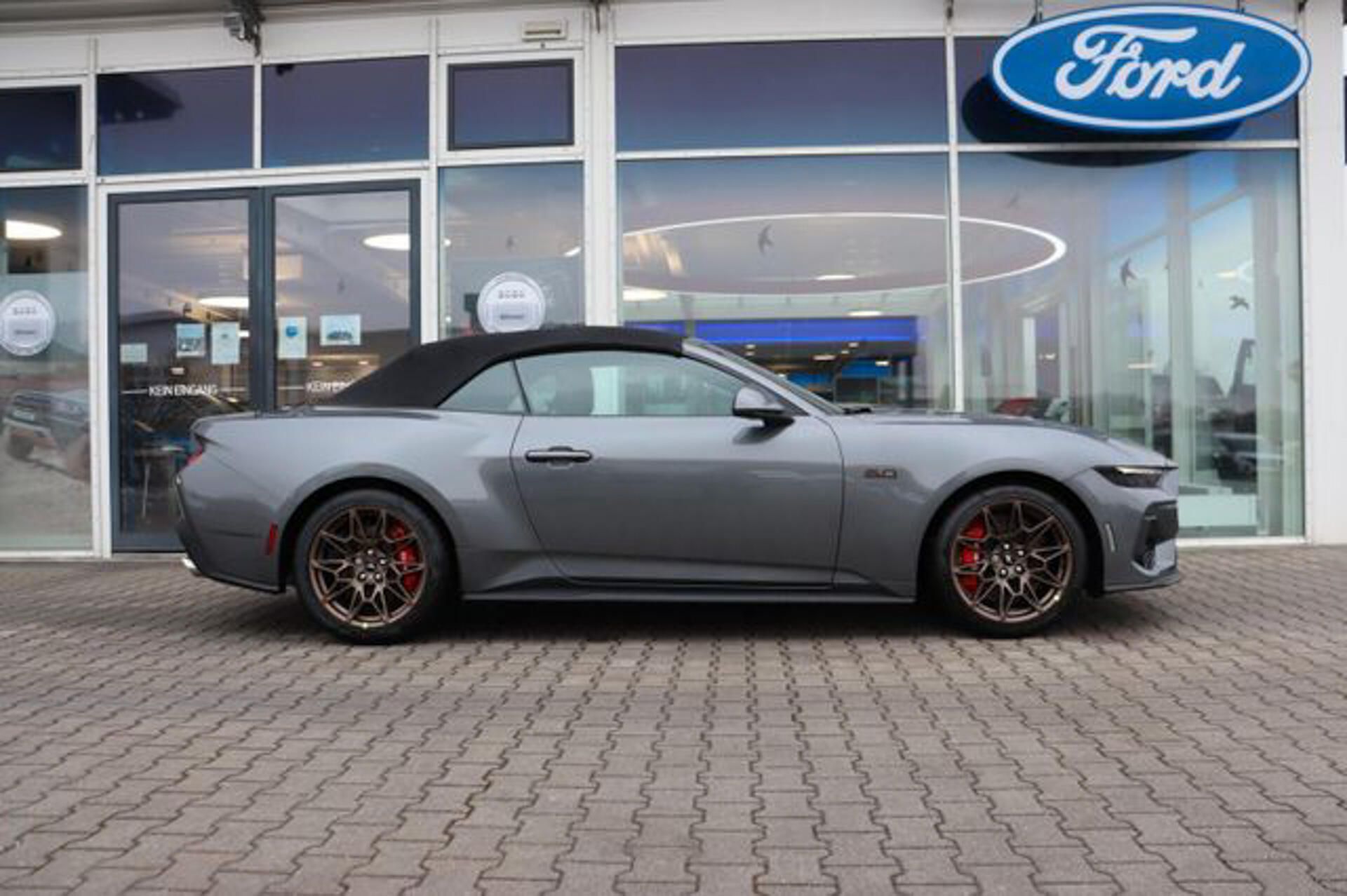 Ford Mustang, 5.0 Convertible MagneRide Bron - fotka 4