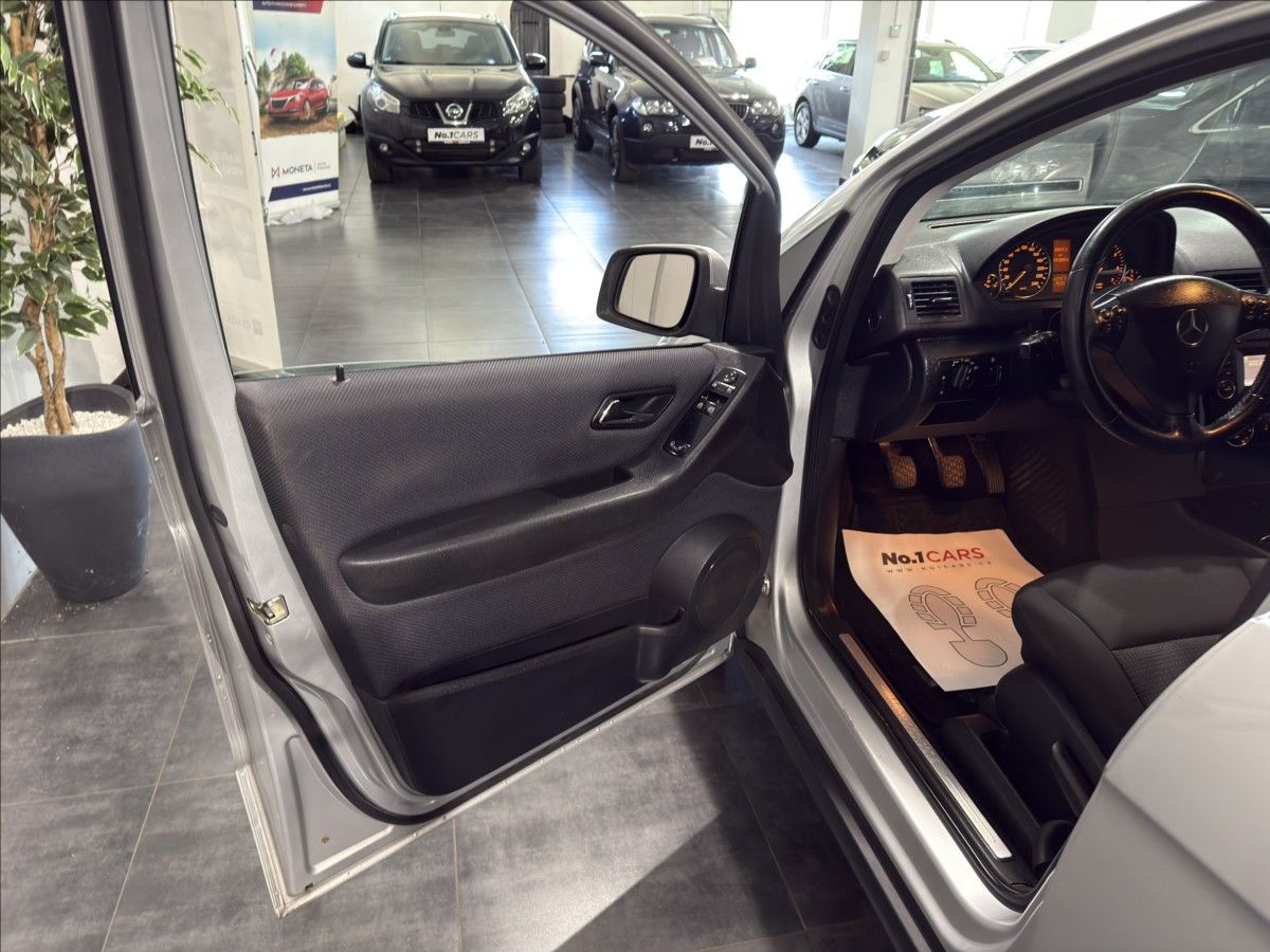 Mercedes-Benz Třídy A, 1,7   180 KLIMATIZACE TAŽNÉ - fotka 6