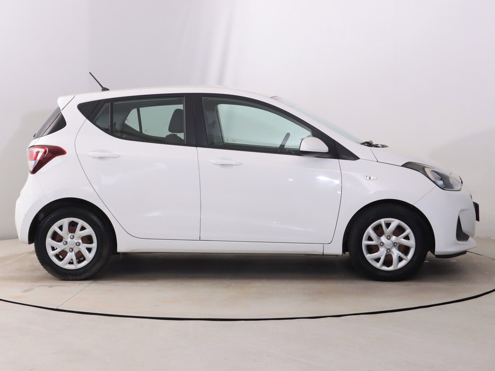 Hyundai i10, 1.0, Serv.kniha, Klima - fotka 6