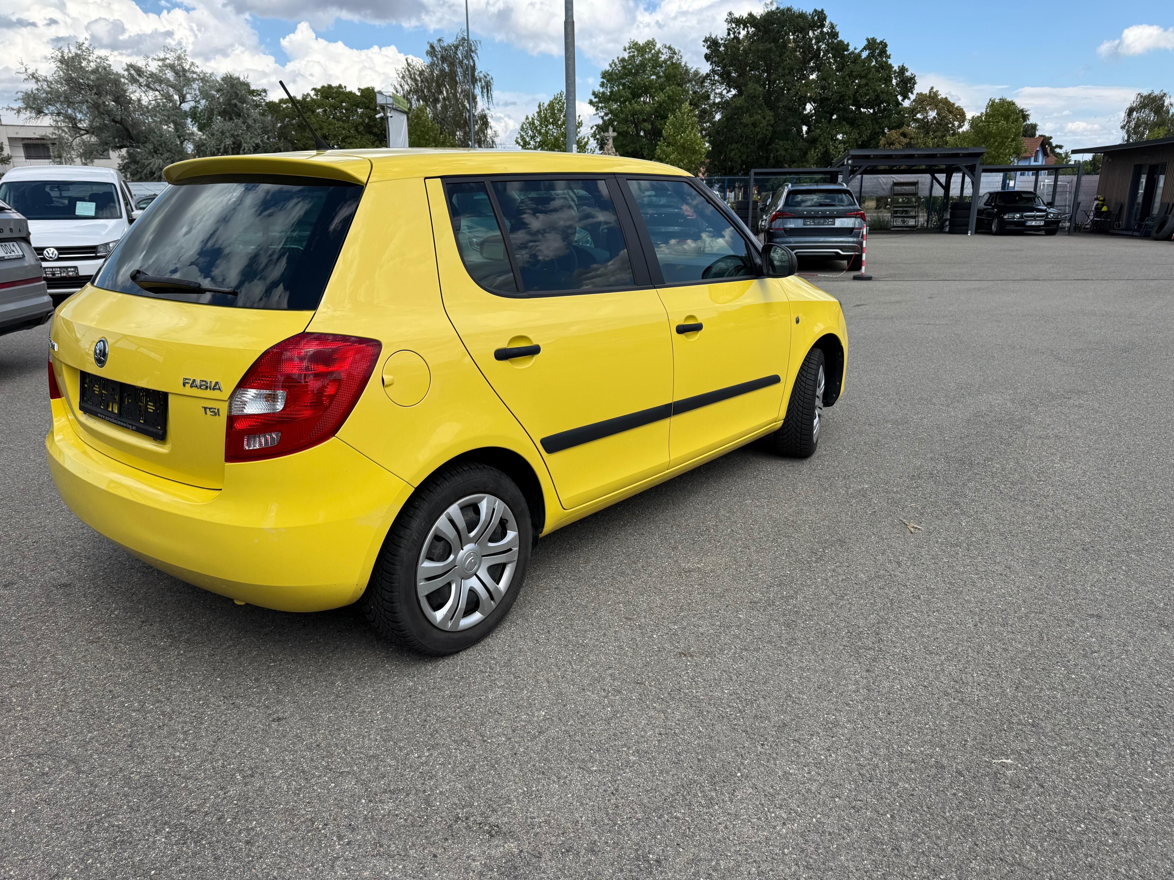 Škoda Fabia, 1.2TSI ELEGANCE 126tis km! - fotka 3