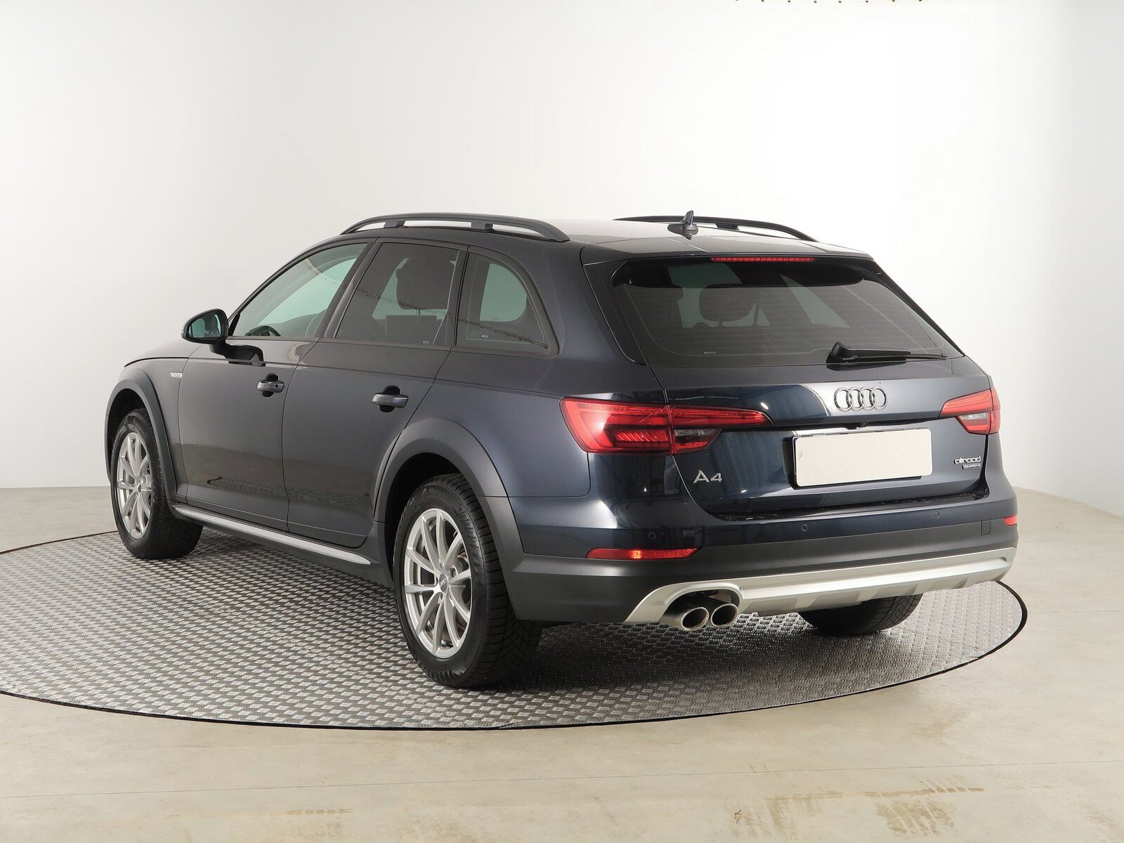 Audi A4 allroad, 2.0 TDI, 4X4, Automat - fotka 4