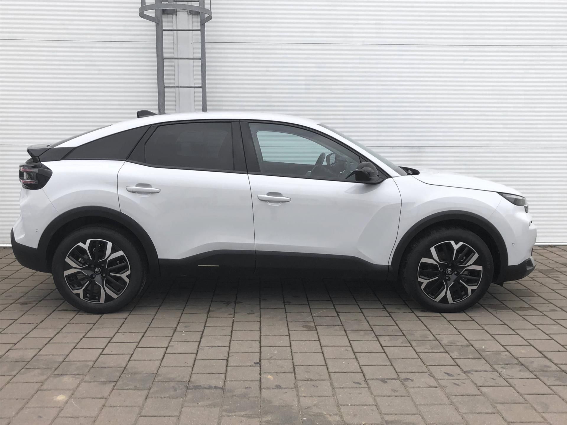 Citroën C4, 1,2 Petrol MAX 130k Automatic - fotka 3