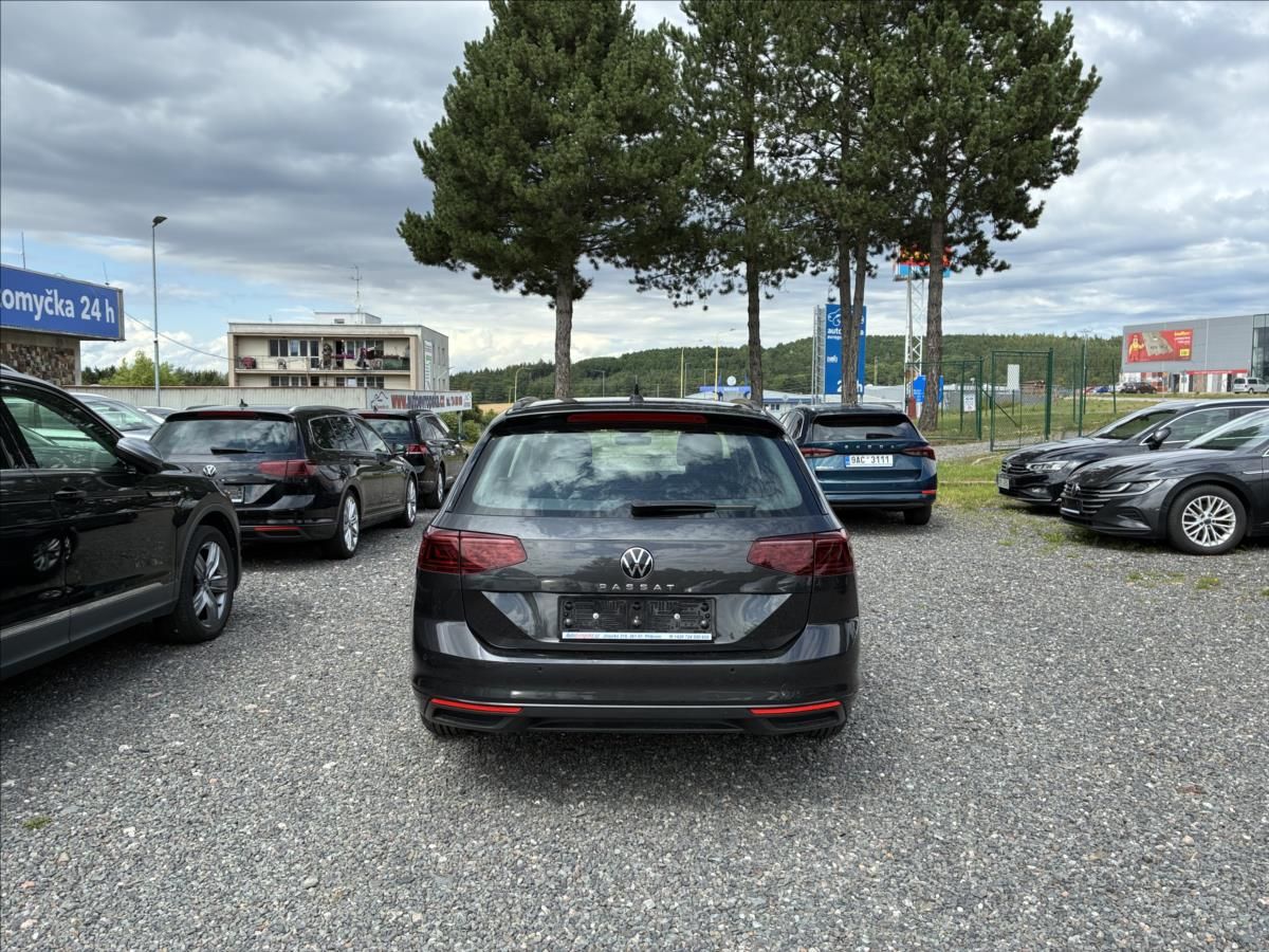 Volkswagen Passat, 2,0 TAŽNÉ,IQ LIGHT,KAMERA - fotka 5