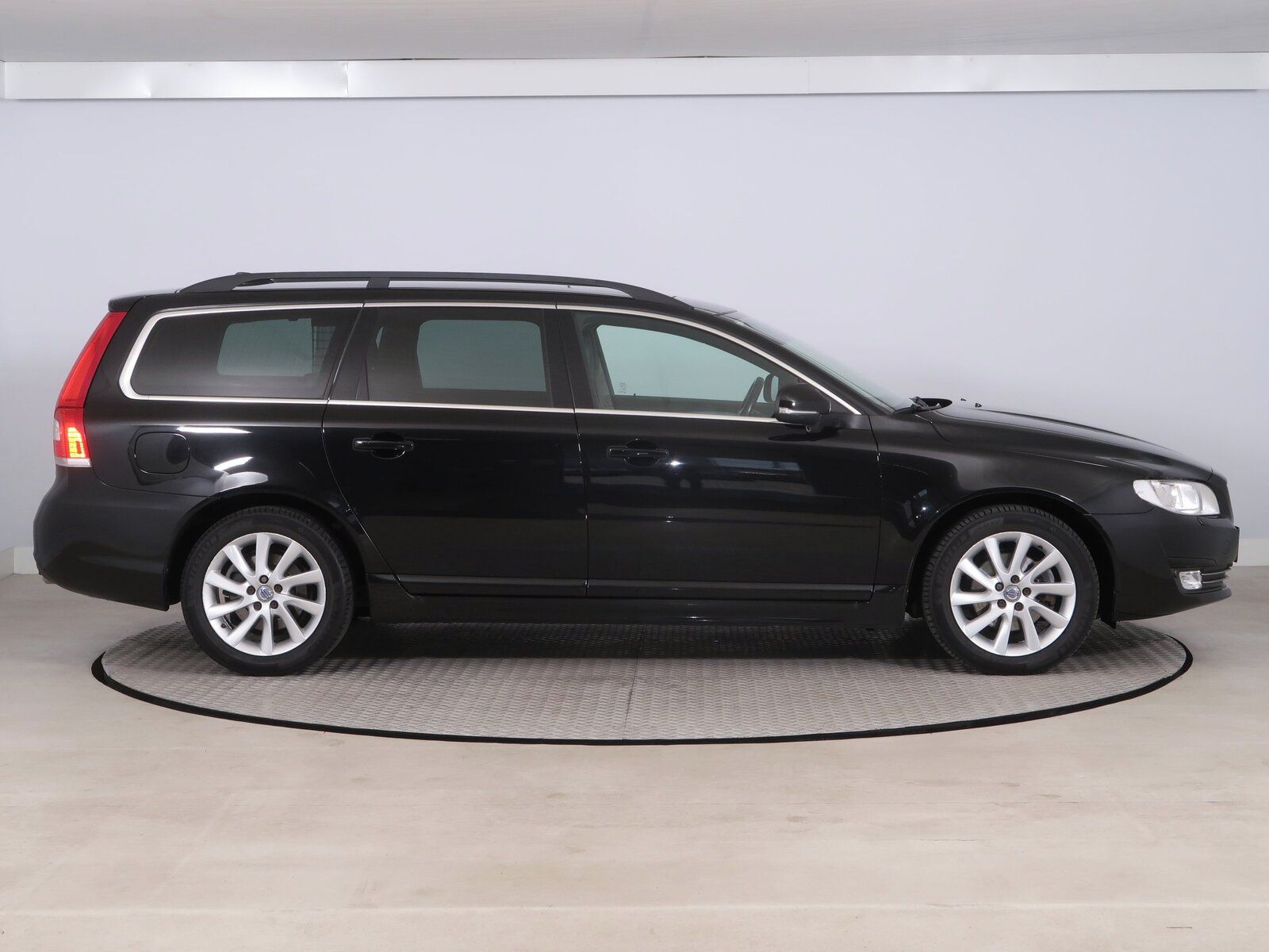 Volvo V70, D4, Kůže, Navi - fotka 6