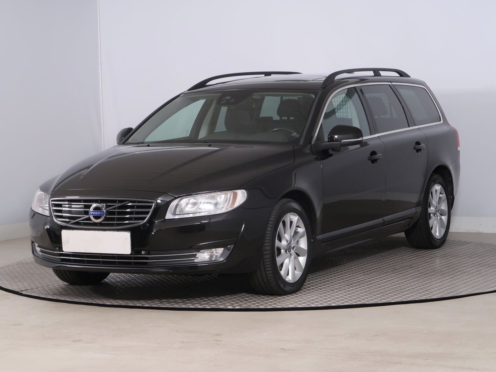 Volvo V70, D4, Kůže, Navi - fotka 2