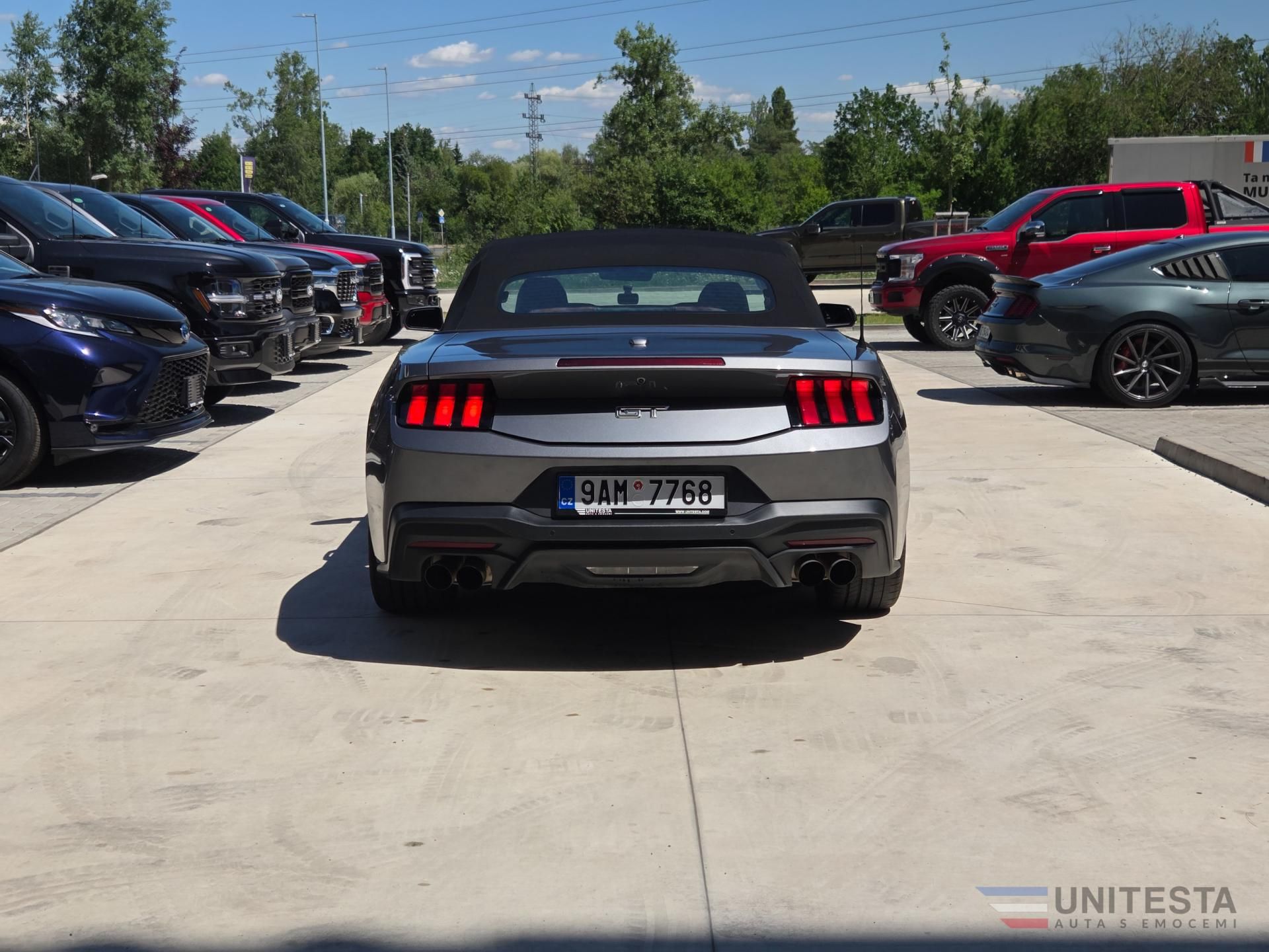 Ford Mustang - fotka 5