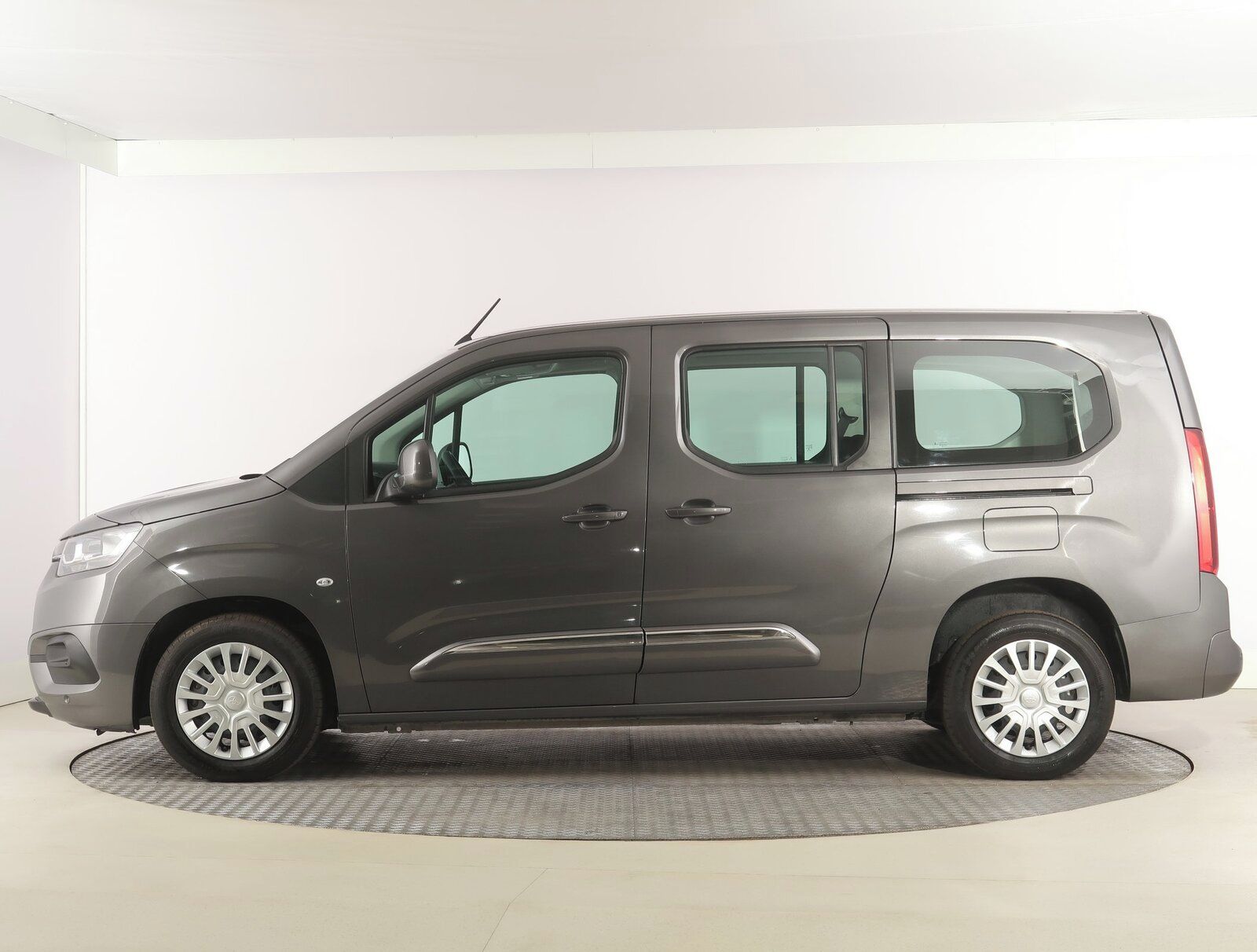 Toyota Proace City Verso, Maxi 1.2 T, 7Míst, Klima, 1Maj - fotka 3