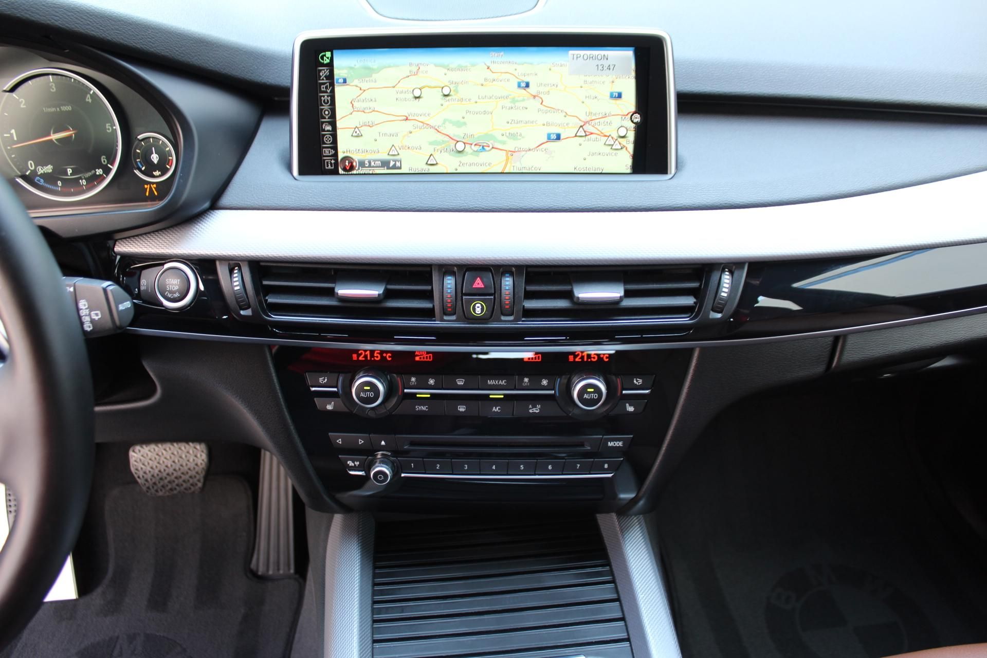 BMW X5, xDrive30d - fotka 5