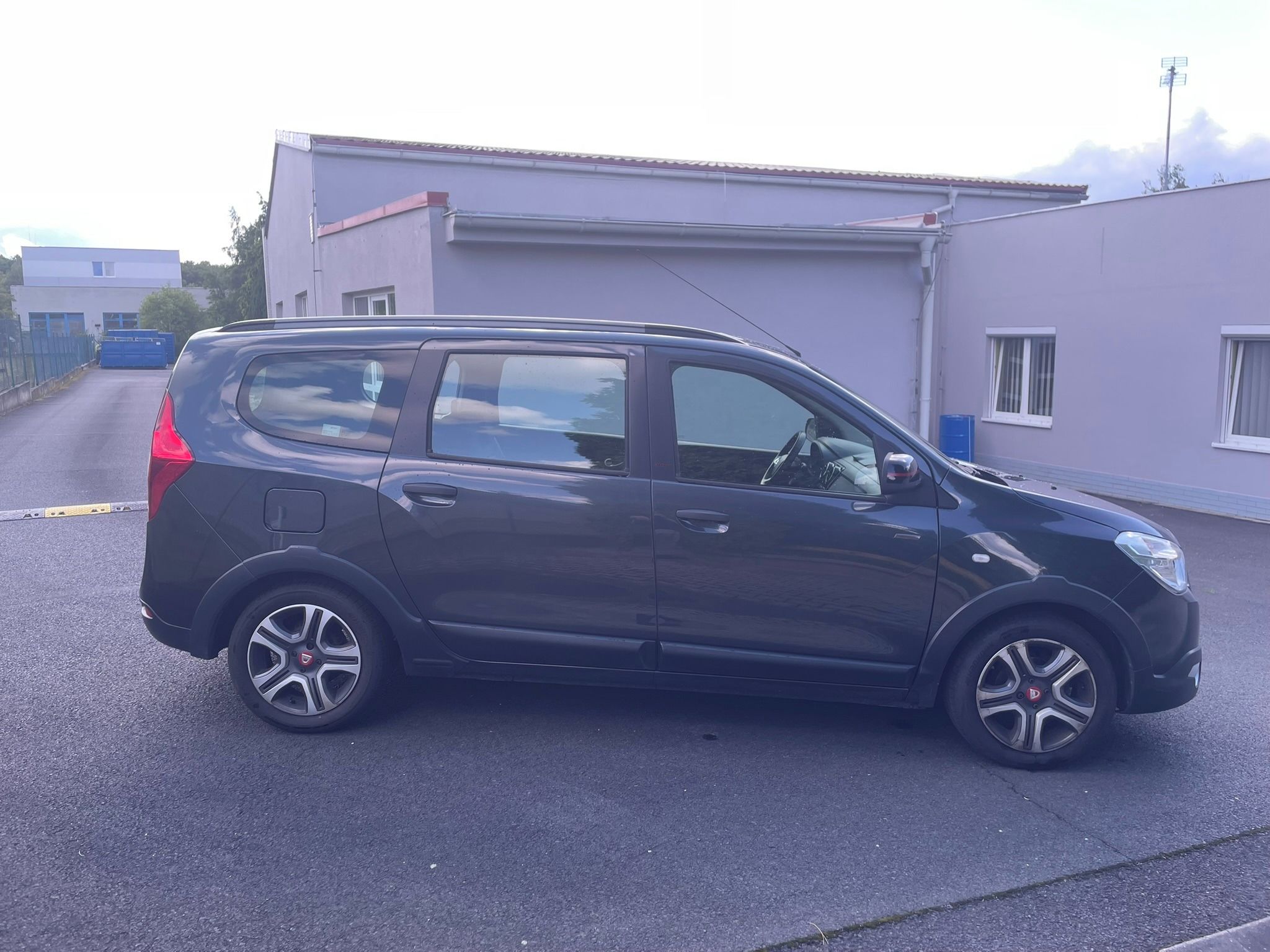Dacia Lodgy, Stepway 1.6 SCe 75kw - fotka 6
