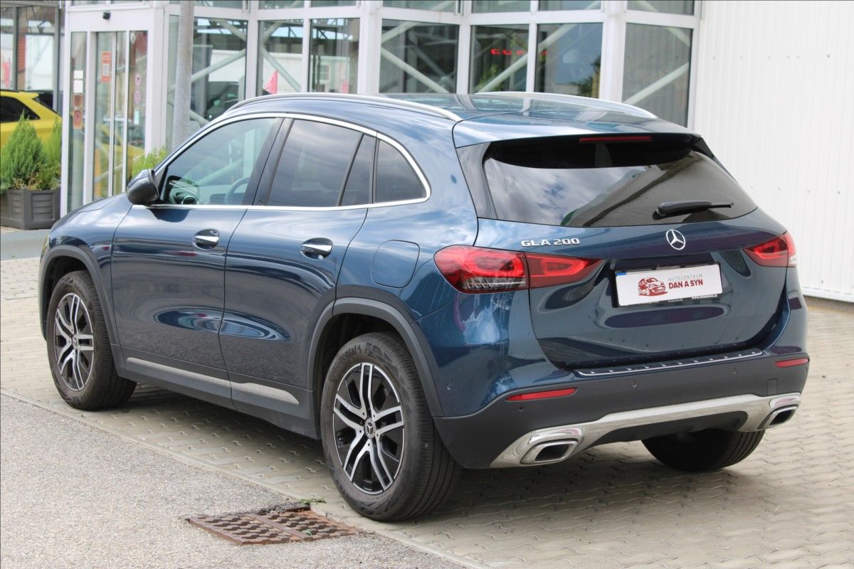 Mercedes-Benz GLA, 1,3 200 1.majitel CZ ZÁNOVNÍ - fotka 4