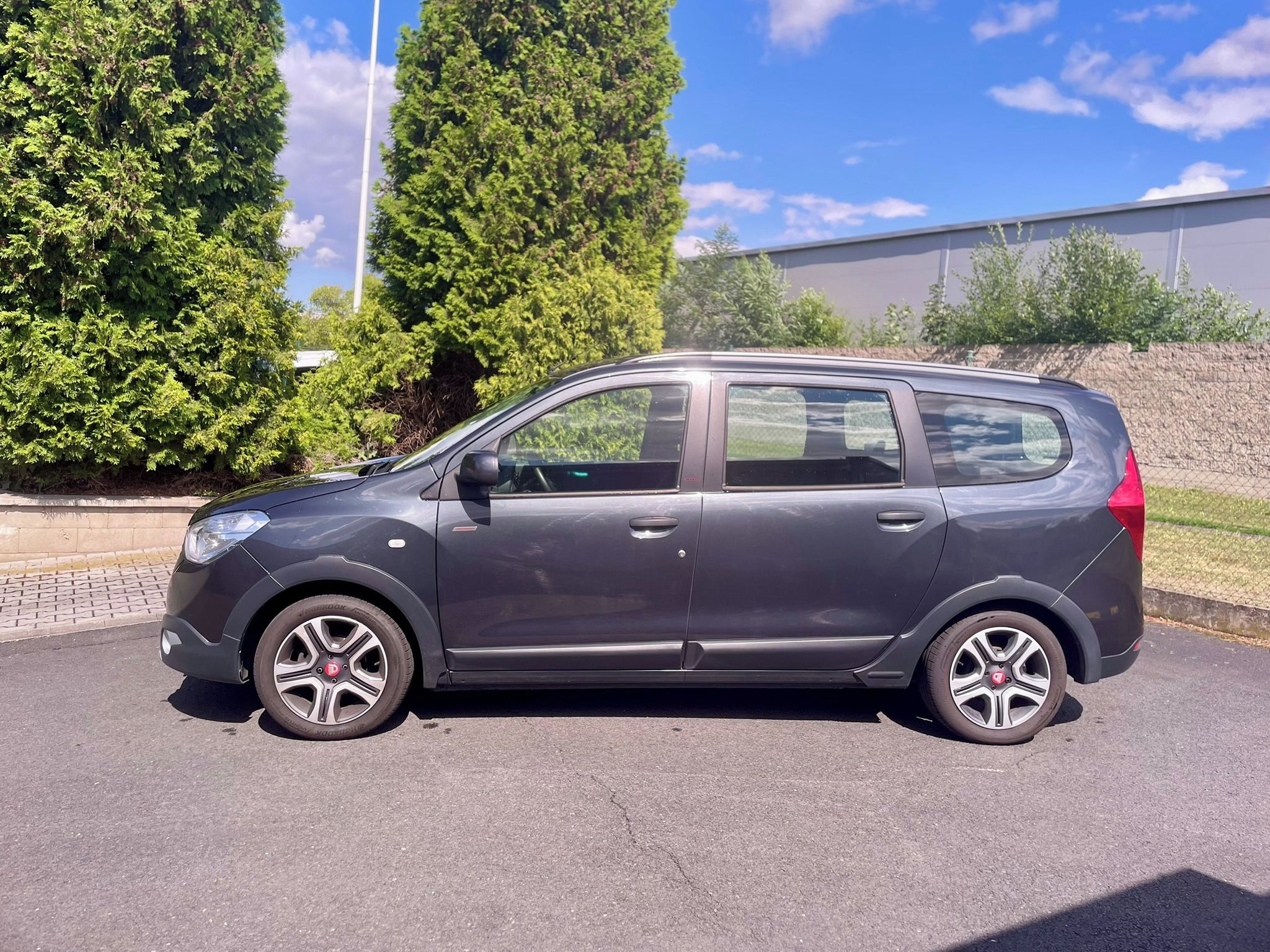 Dacia Lodgy, Stepway 1.6 SCe 75kw - fotka 2