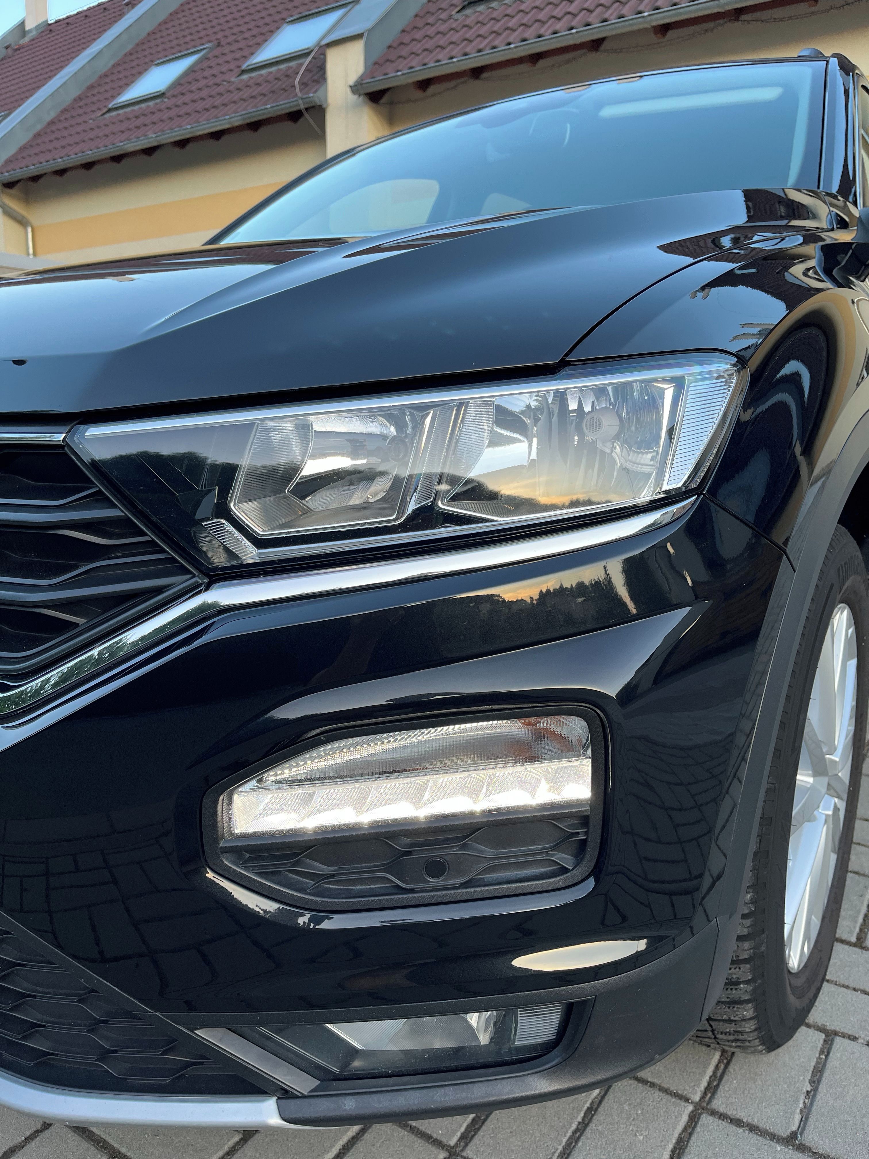Volkswagen T-Roc, 1.0TSI 85kW - TOP STAV - fotka 2