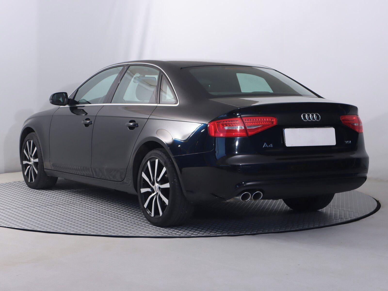 Audi A4, 2.0 TDI, Design - fotka 4