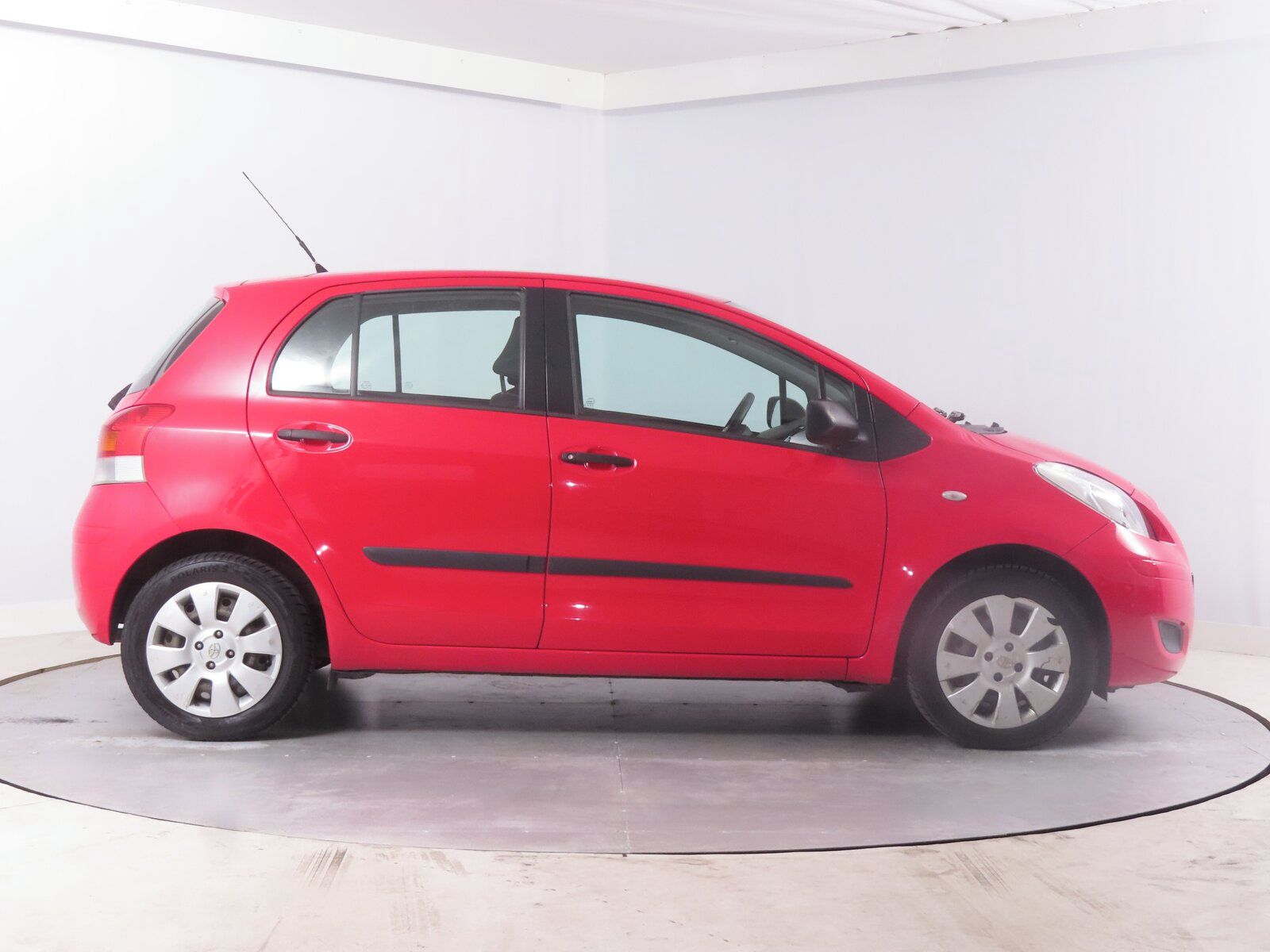 Toyota Yaris, 1.33 Dual VVT-i, Cool - fotka 6