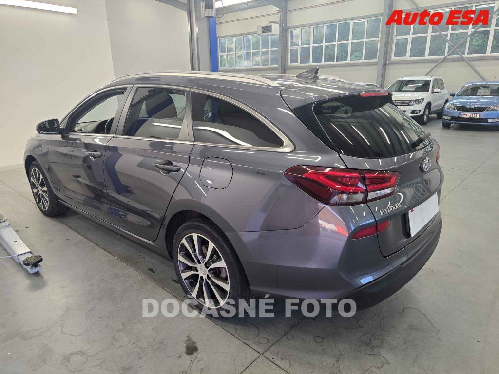Hyundai i30, 1.4T-GDI,1.maj,ČR - fotka 2