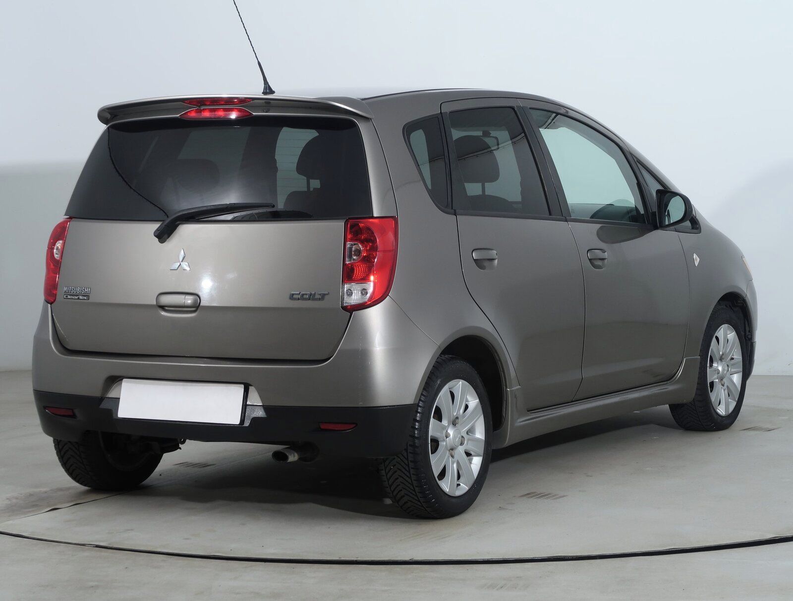 Mitsubishi Colt, 1.3, jezdí výborně - fotka 5
