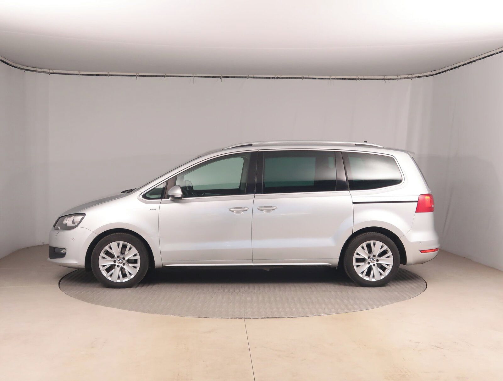 Volkswagen Sharan, 2.0 TDI, Serv.kniha, Navi - fotka 3