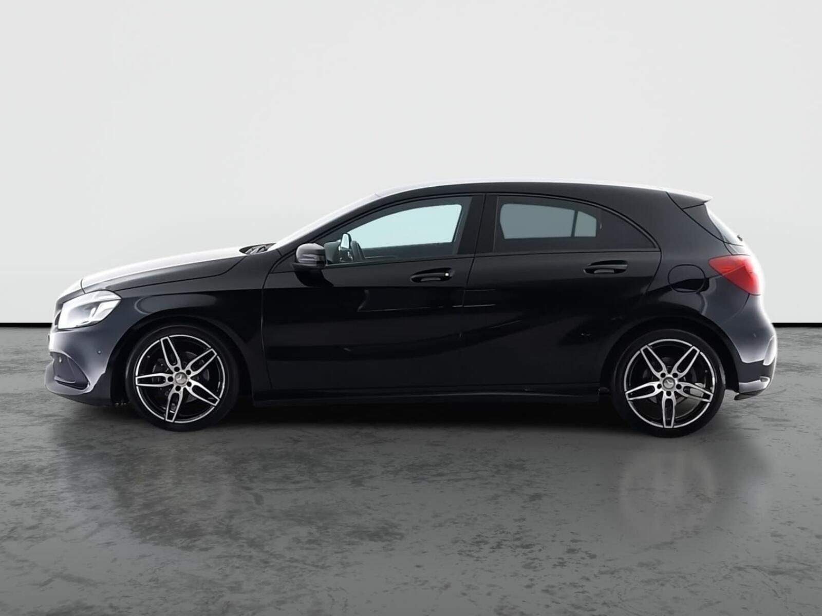 Mercedes-Benz Třídy A, 200, Kůže, Navi, Klima - fotka 3